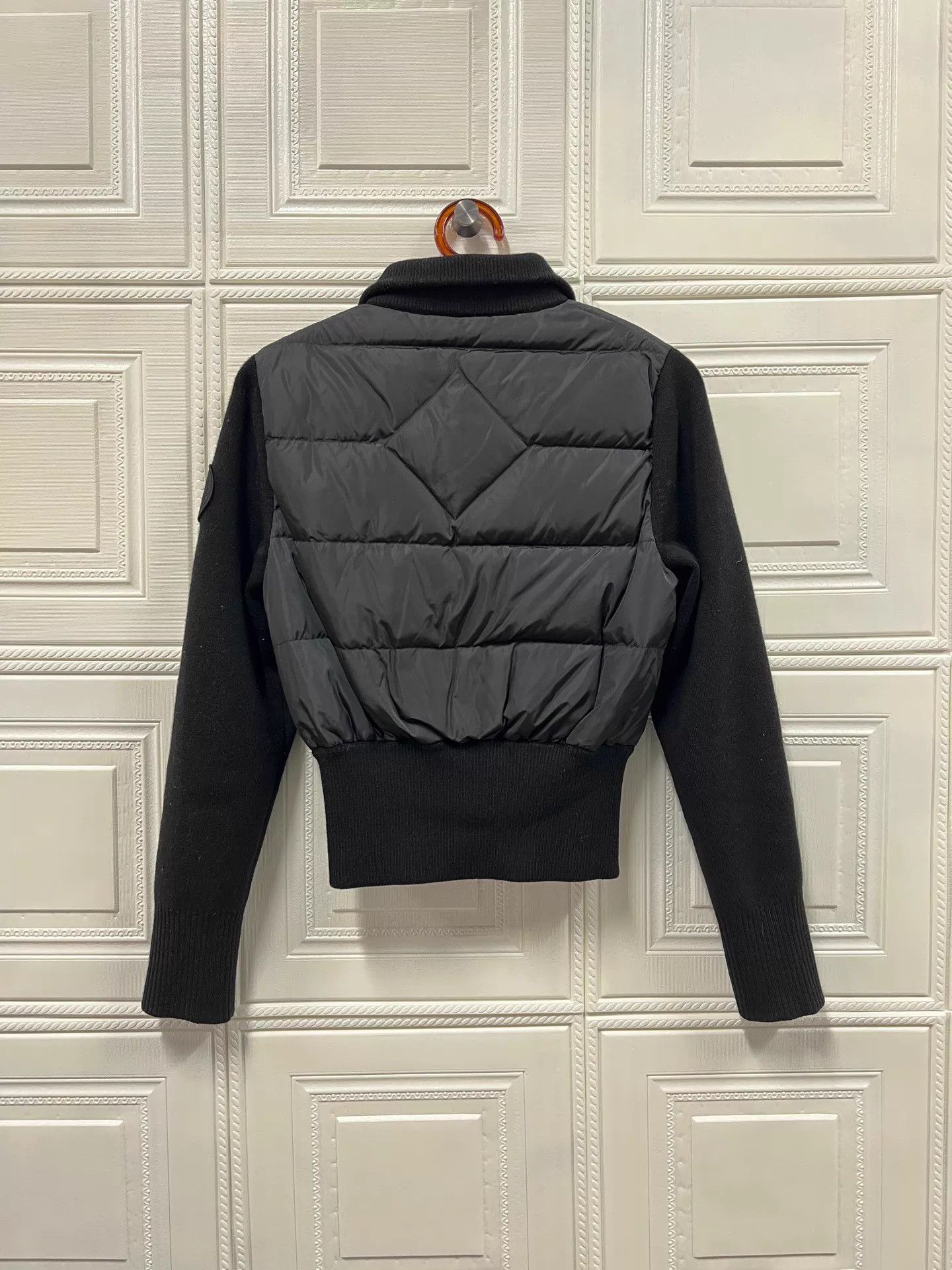 Canada Goose Canada Goose HyBridge Black Label Down Short Puffer XS Size XS / US 0-2 / IT 36-38 - 2 Thumbnail