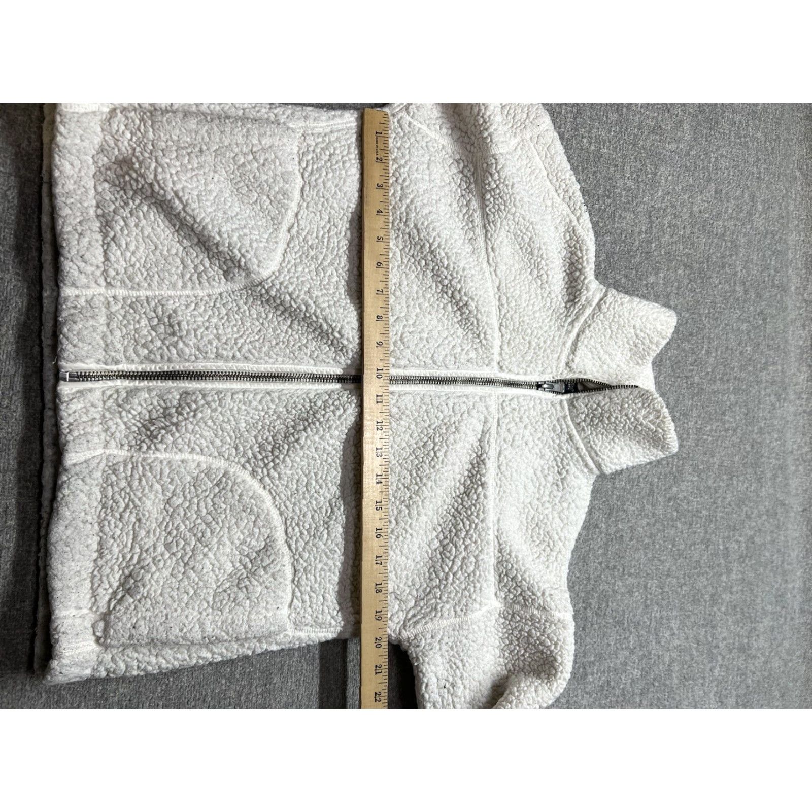 Abercrombie & Fitch VINTAGE Abercrombie & Fitch Womens Medium White Sherpa Nylon Full Zip Fleece Jacket Size M / US 6-8 / IT 42-44 - 5 Thumbnail