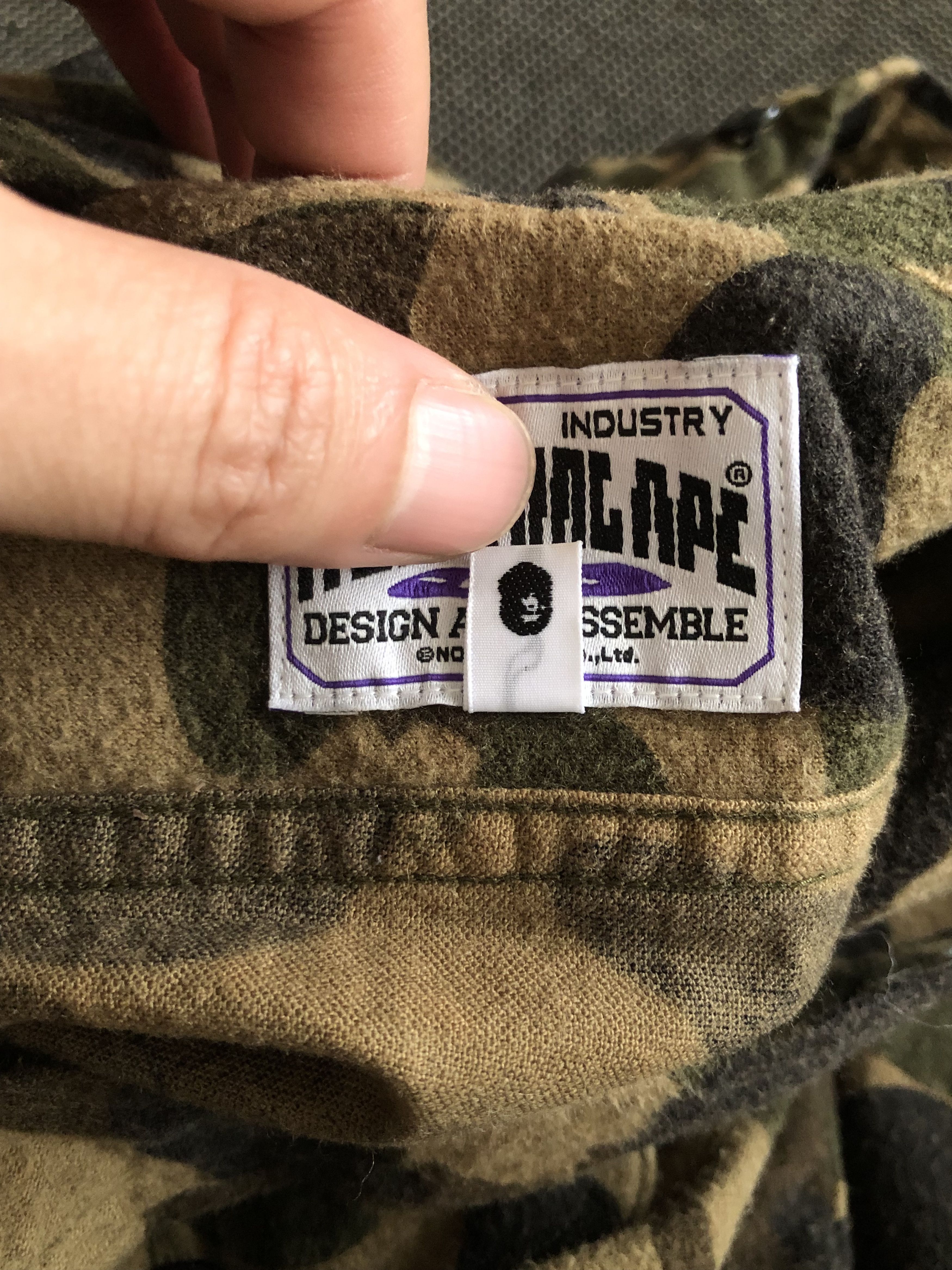 Bape 1ST CAMO SHIRT HOODIE Size US S / EU 44-46 / 1 - 24 Thumbnail