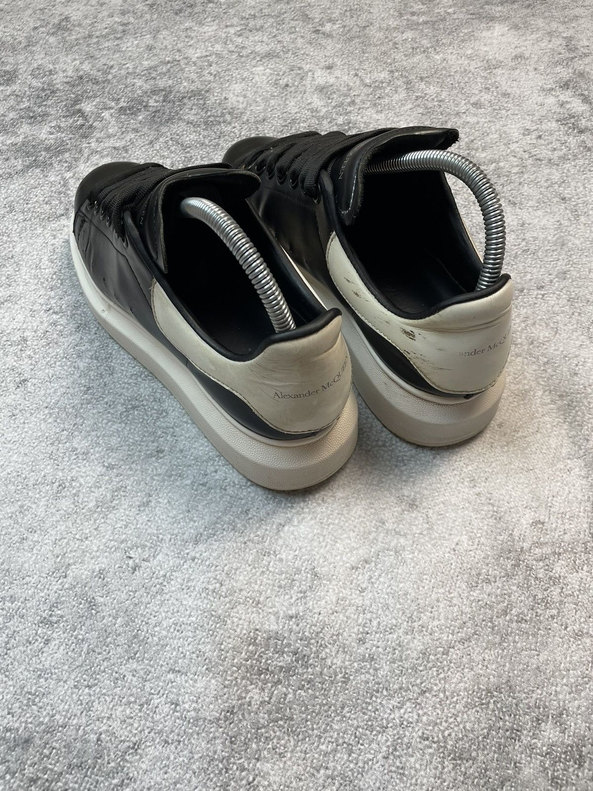 Alexander McQueen Alexander McQueen Leather Sneakers White Size US 6 / IT 36 - 12 Thumbnail