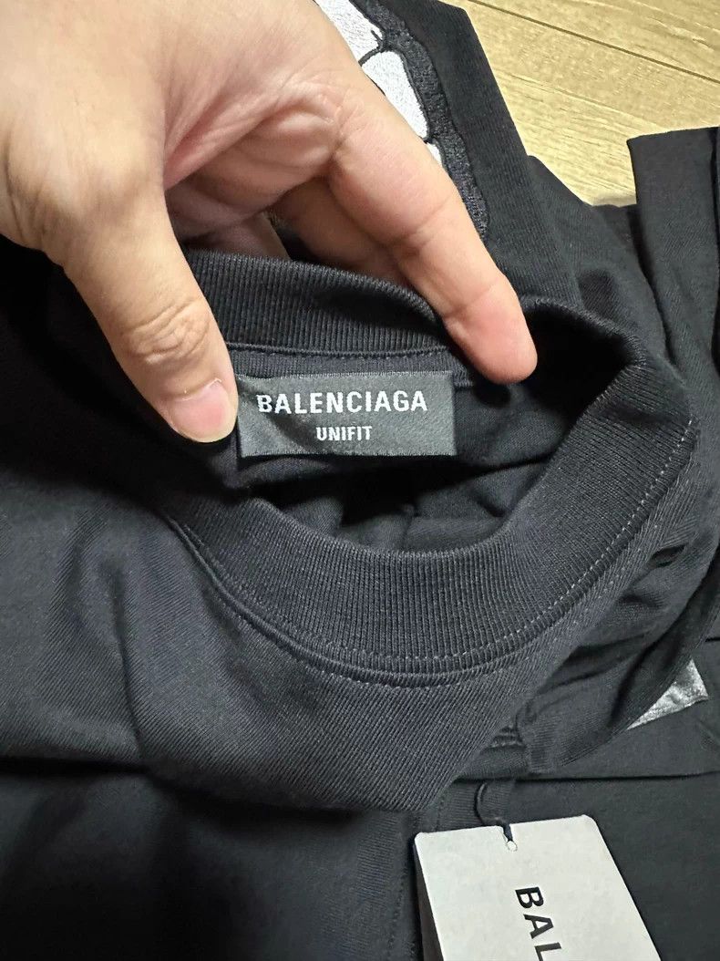 Balenciaga Balenciaga Skull Scissors Hand Long Sleeve T-Shirt Size US XS / EU 42 / 0 - 5 Thumbnail