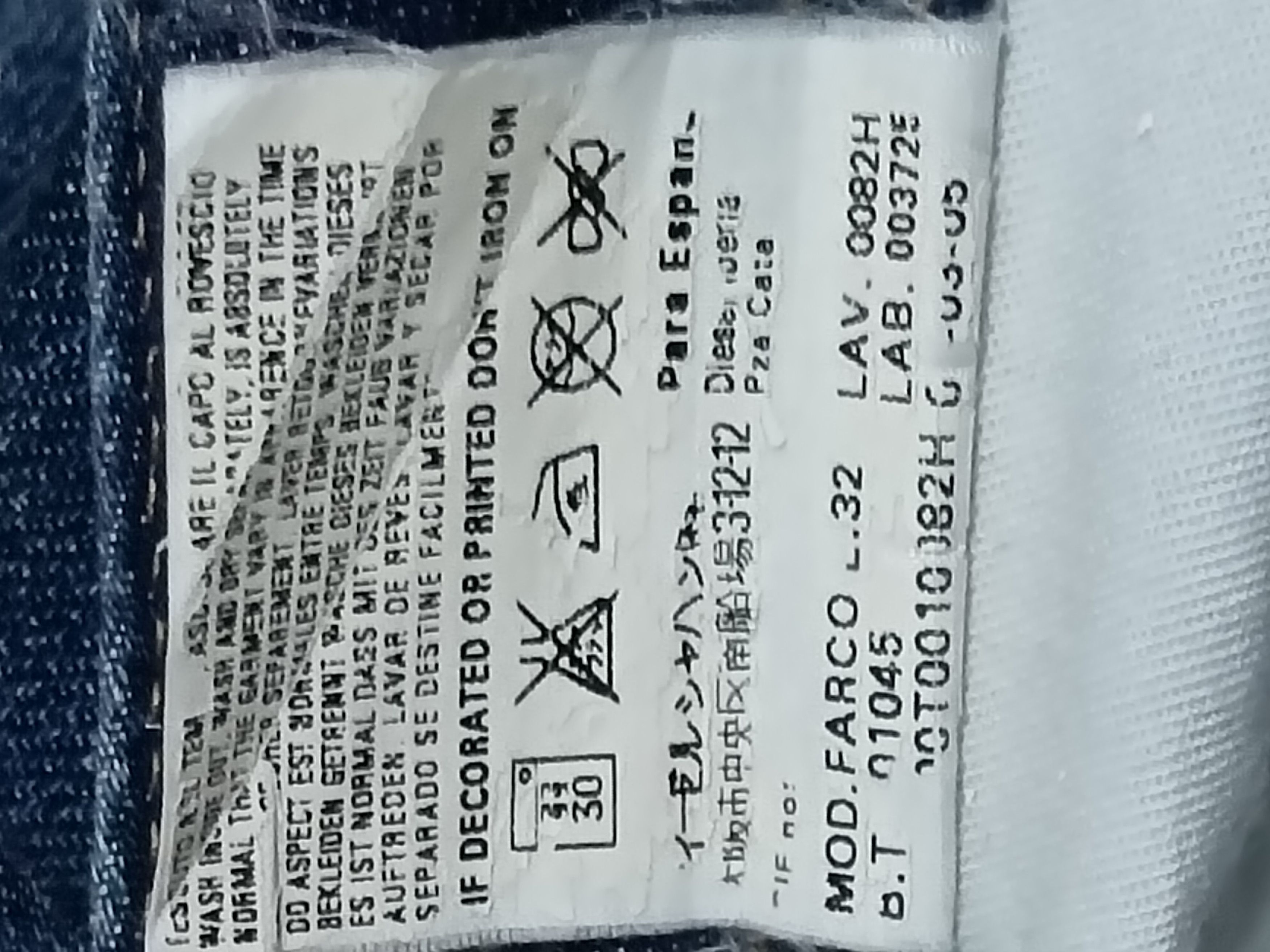 Diesel DIESEL BUTTON-FLY SEASONED DISTRESSED DESIGN JEANS Size US 31 - 6 Thumbnail