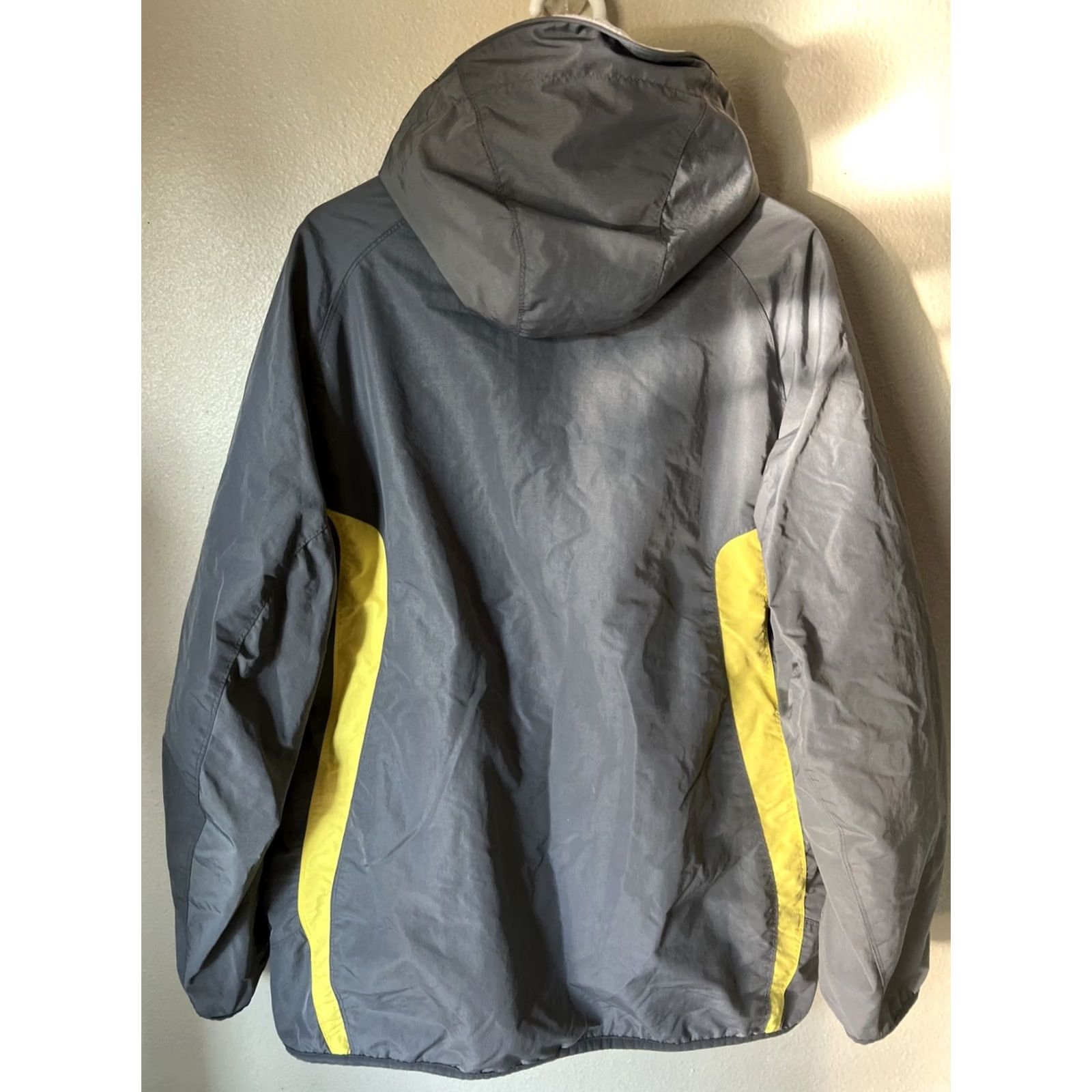 Nike VINTAGE Nike Jacket Mens Large Reversible Nylon Fleece Full Zip Hooded Pockets Gray/Yellow Logo Weathergear 90s Style Mens Size US L / EU 52-54 / 3 - 2 Thumbnail