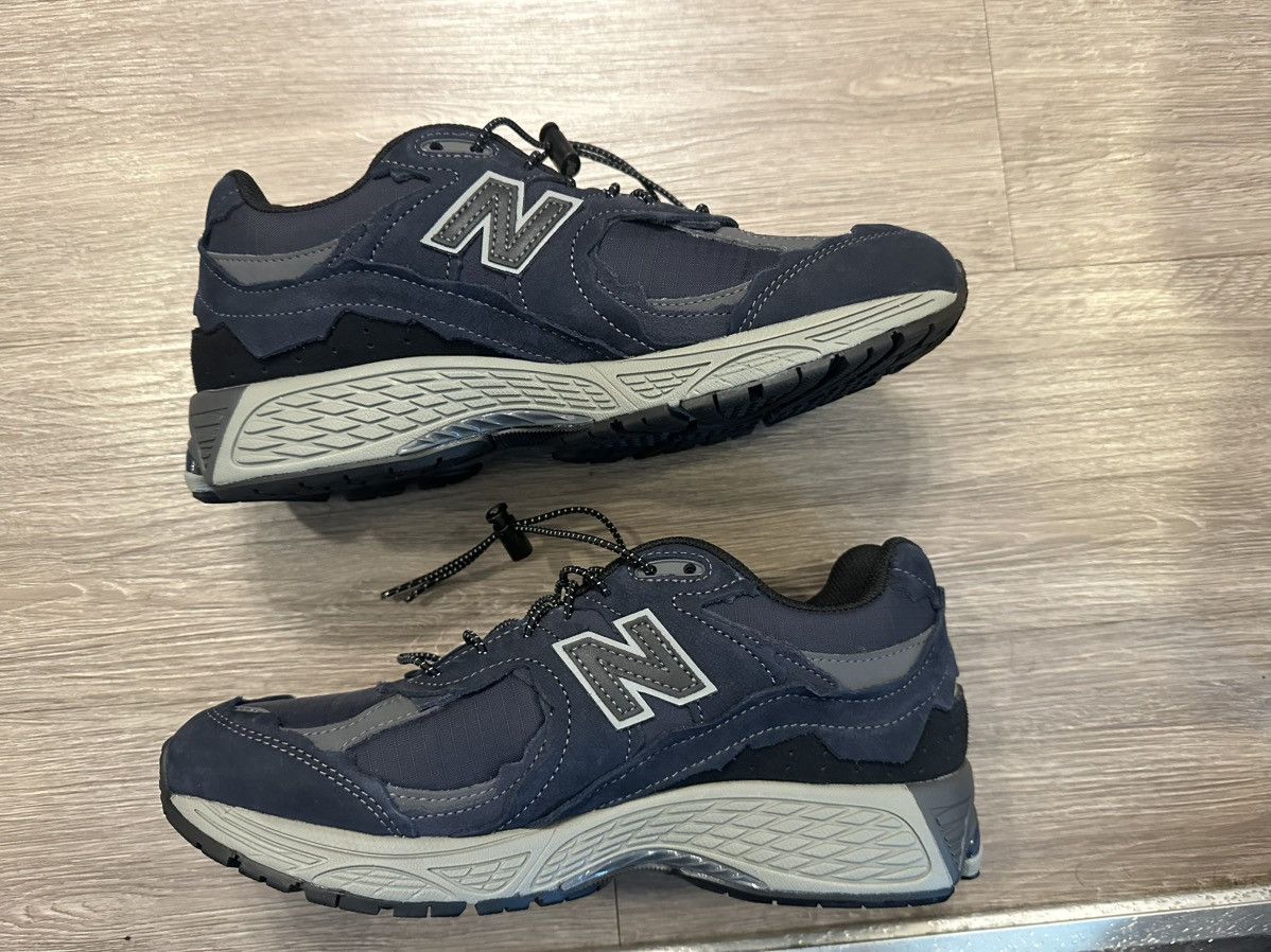 New Balance NB 2002R Size US 7.5 / EU 40-41 - 2 Thumbnail