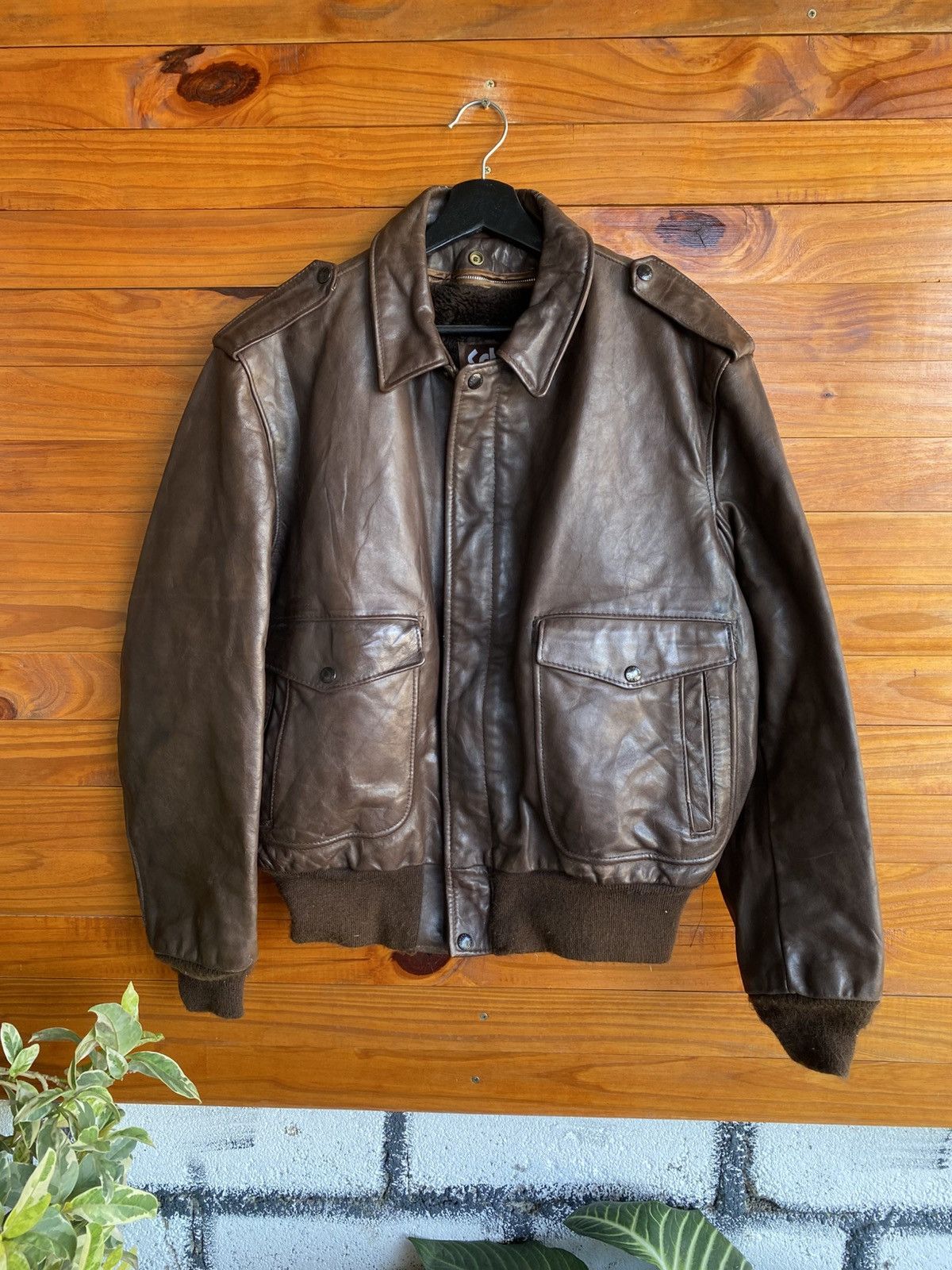 Schott Vintage 70s Schott Leather Flight Jacket Made USA Size 44 Size US XL / EU 56 / 4 - 4 Thumbnail