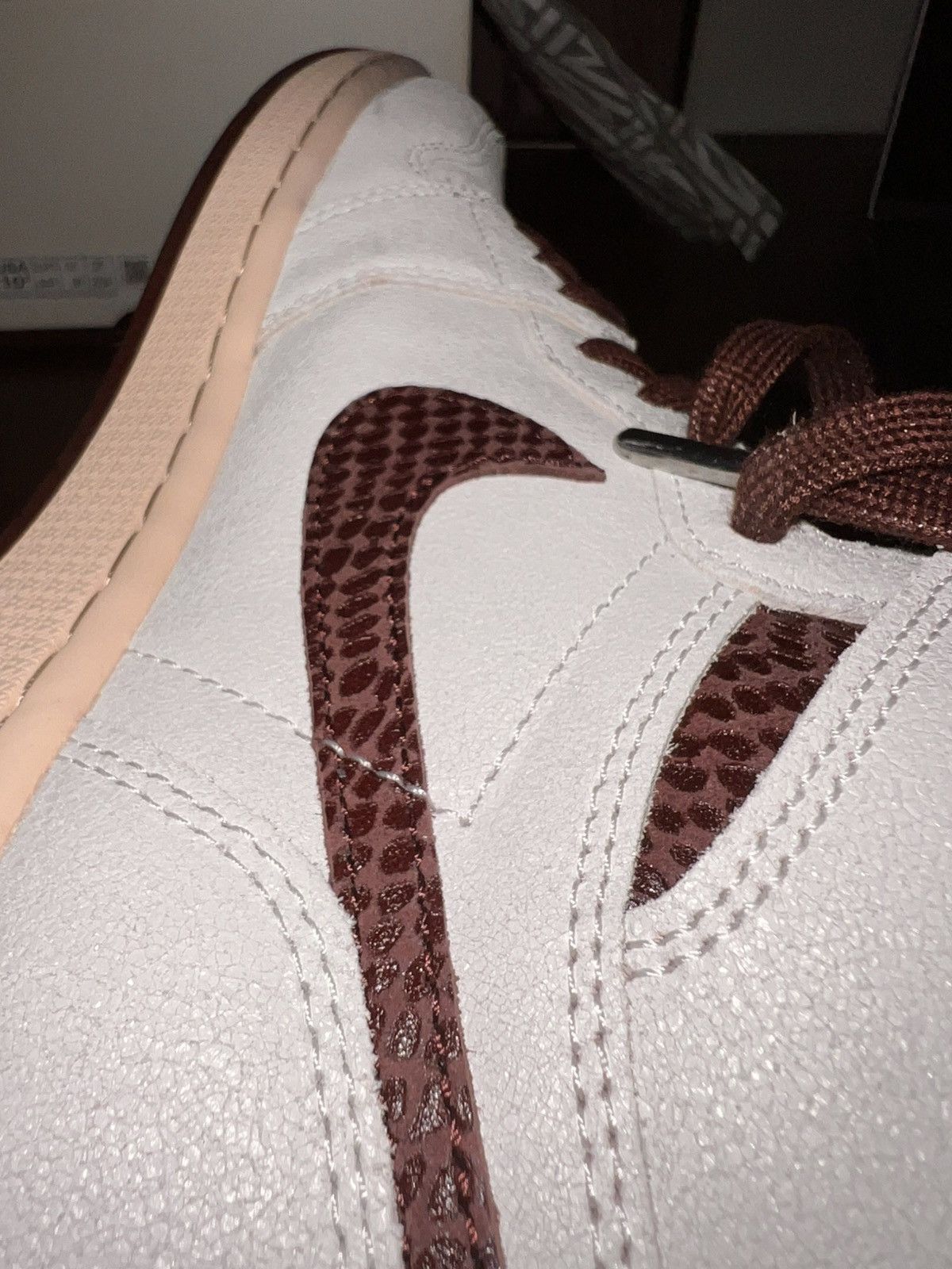 A Ma Maniere × Jordan Brand × Nike Air Jordan 1 Retro High SP Size US 10.5 / EU 43-44 - 8 Thumbnail
