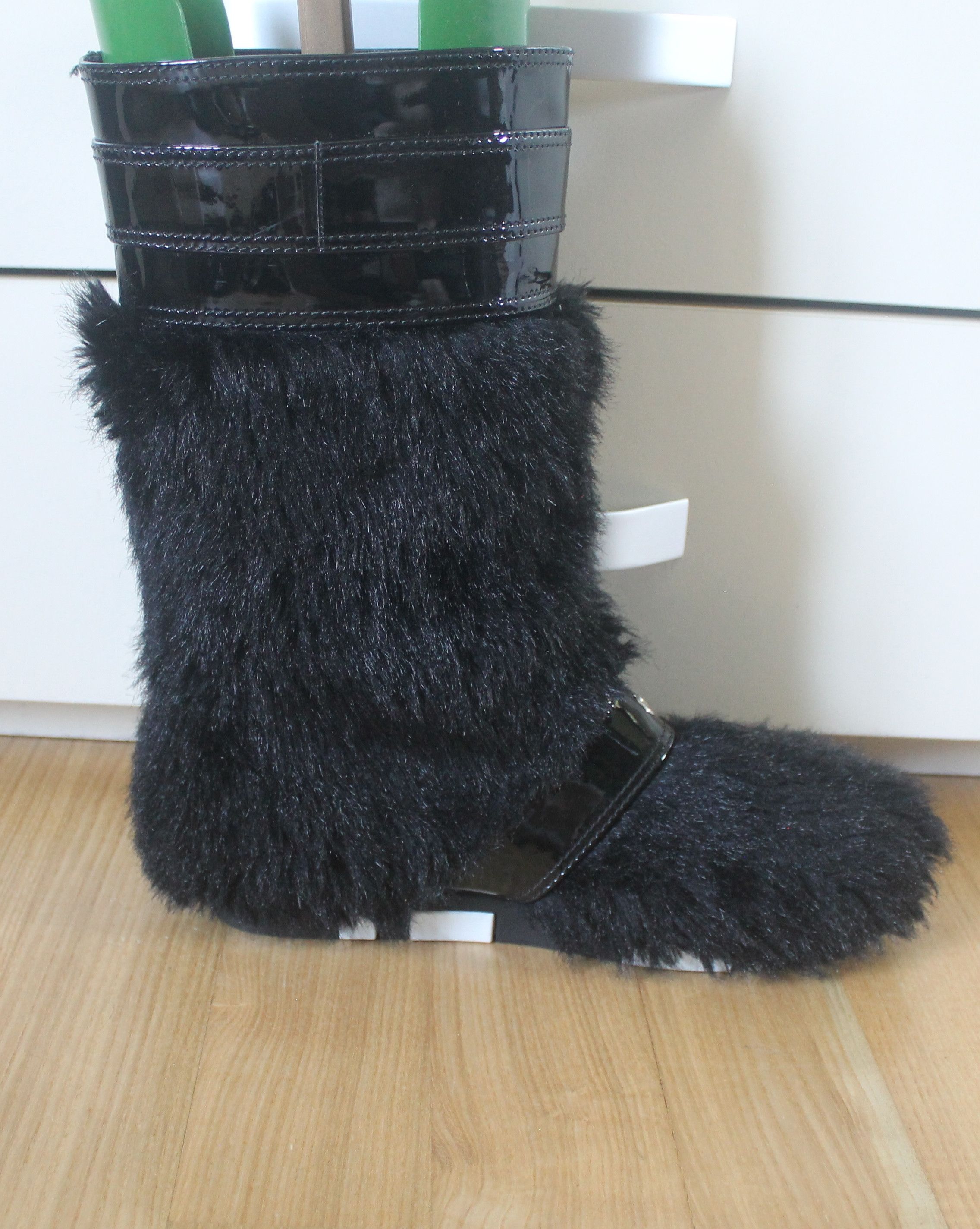 Miu Miu MIU MIU black faux fur boots with patent leather Size US 10.5 / IT 40.5 - 7 Thumbnail