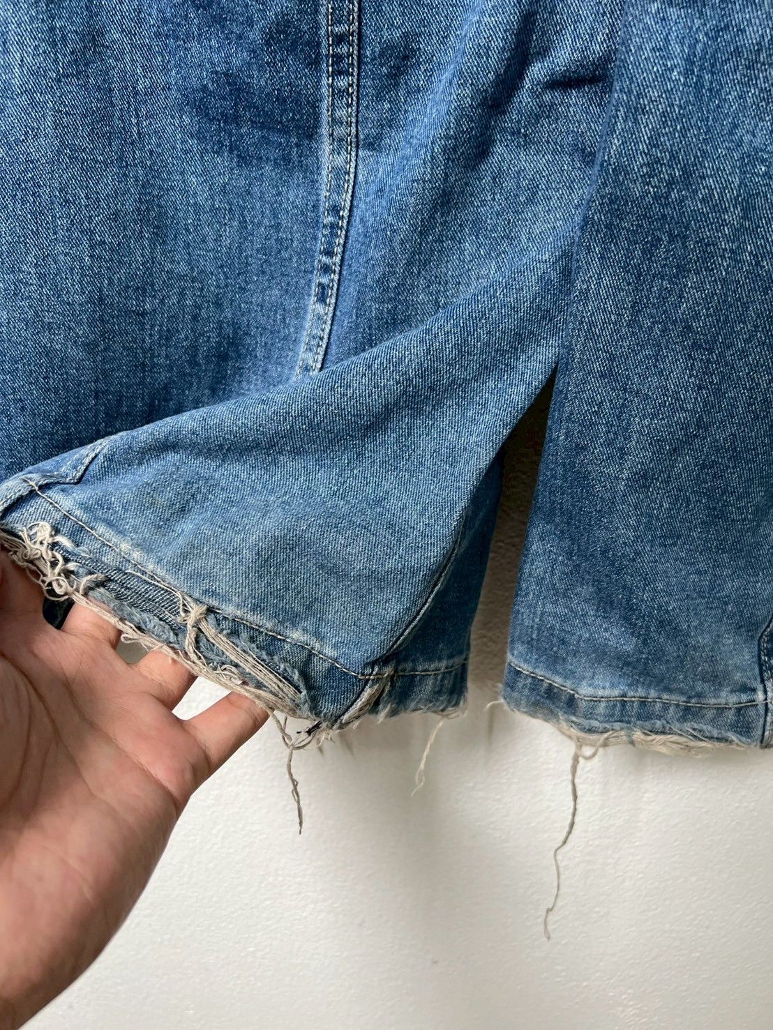 Vintage VINTAGE WIDE LEG DENIM PANTS DISTRESSED Size US 32 / EU 48 - 5 Thumbnail
