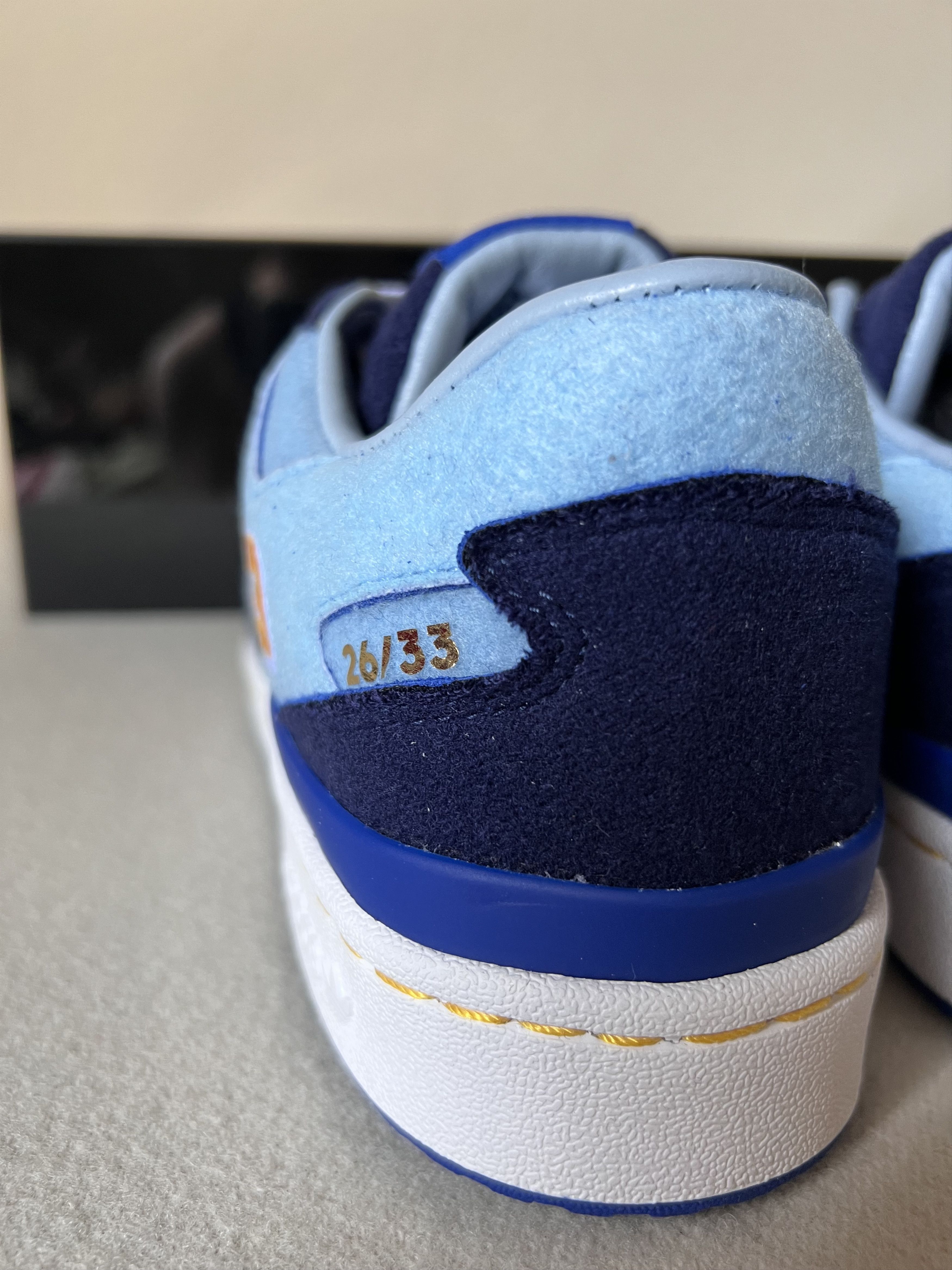Adidas 26/33 Kareem Abdul-Jabbar Adidas Foruma Low Alpha Size US 9 / EU 42 - 6 Thumbnail