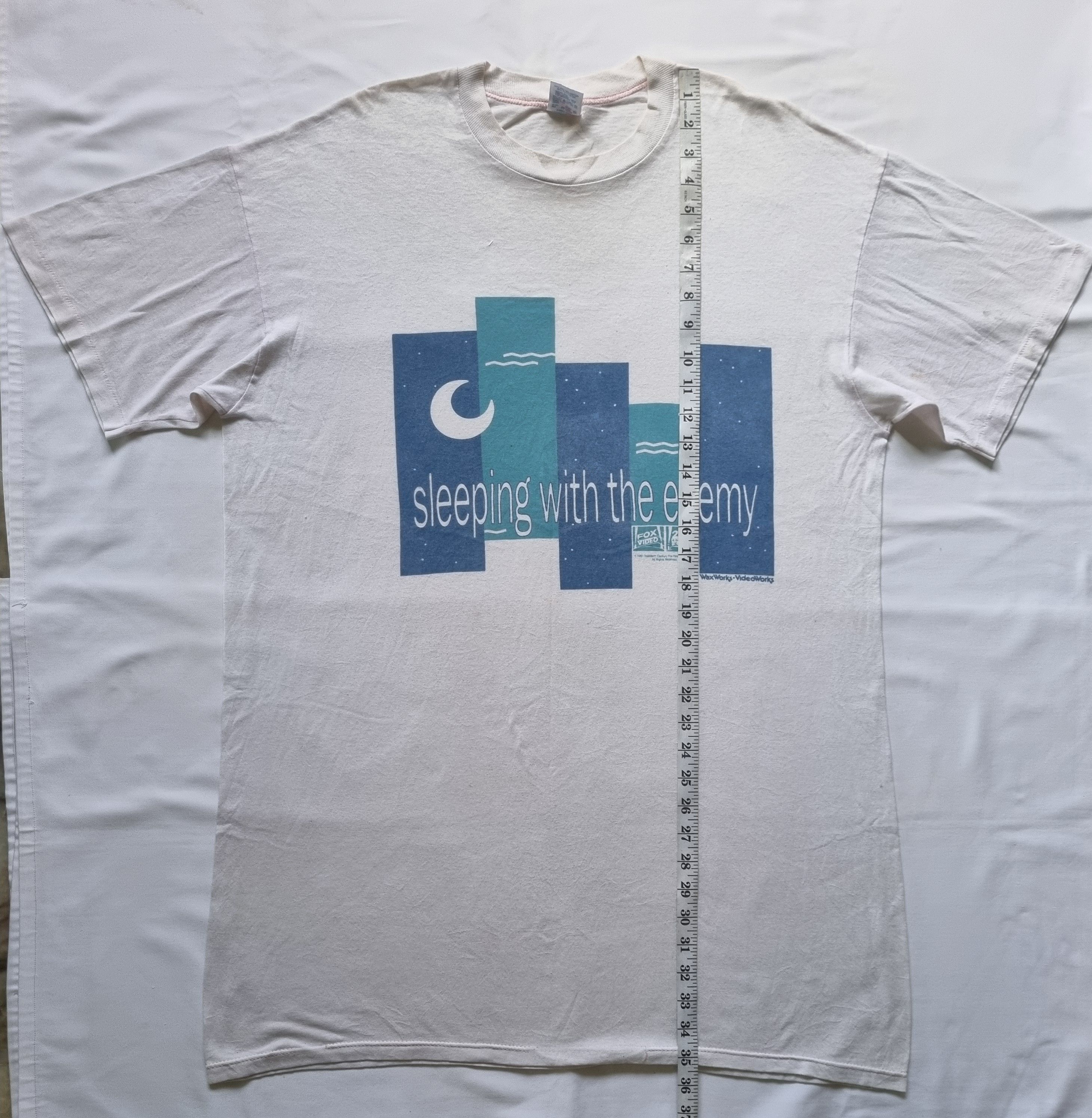 Jerzees × Vintage Vintage 20th Century Fox 90s Sleeping With The Enemy T Shirt Size US XL / EU 56 / 4 - 4 Thumbnail