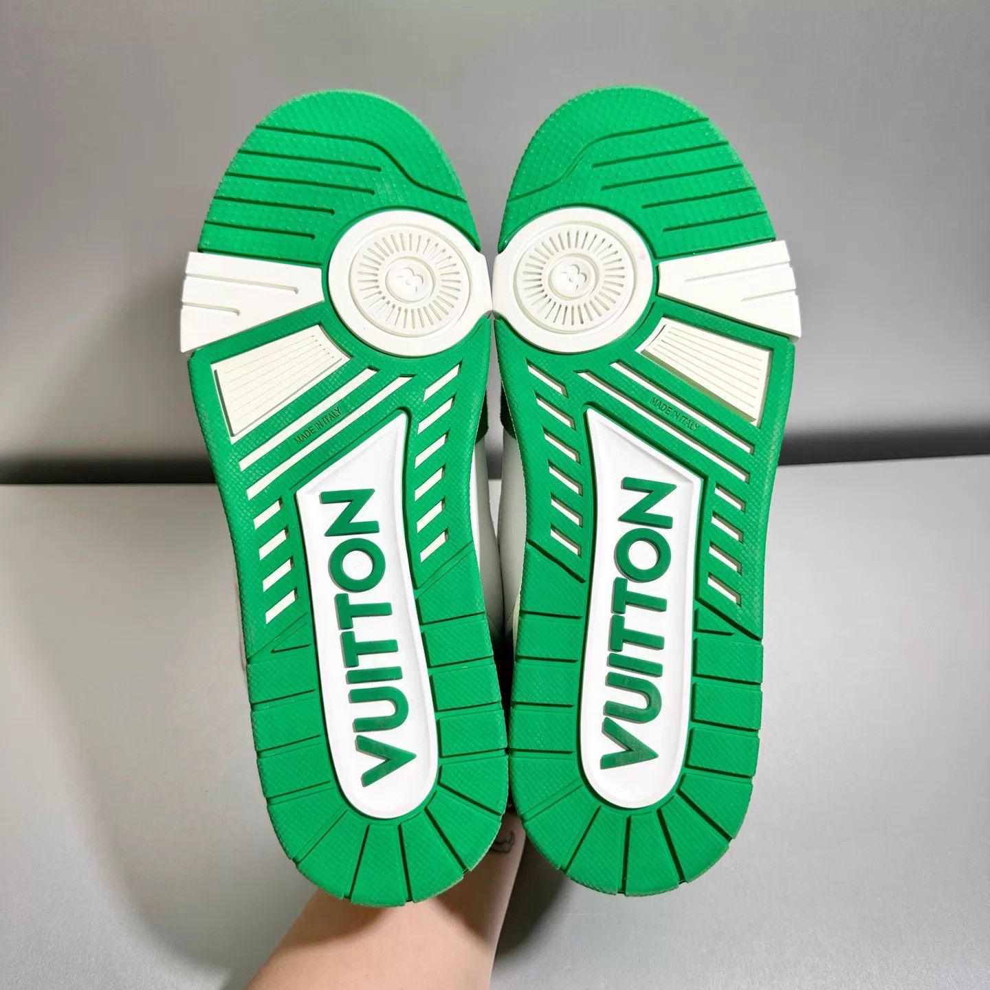 Louis Vuitton LV Trainer White Green Velcro 8/42 New Size US 9 / EU 42 - 7 Thumbnail