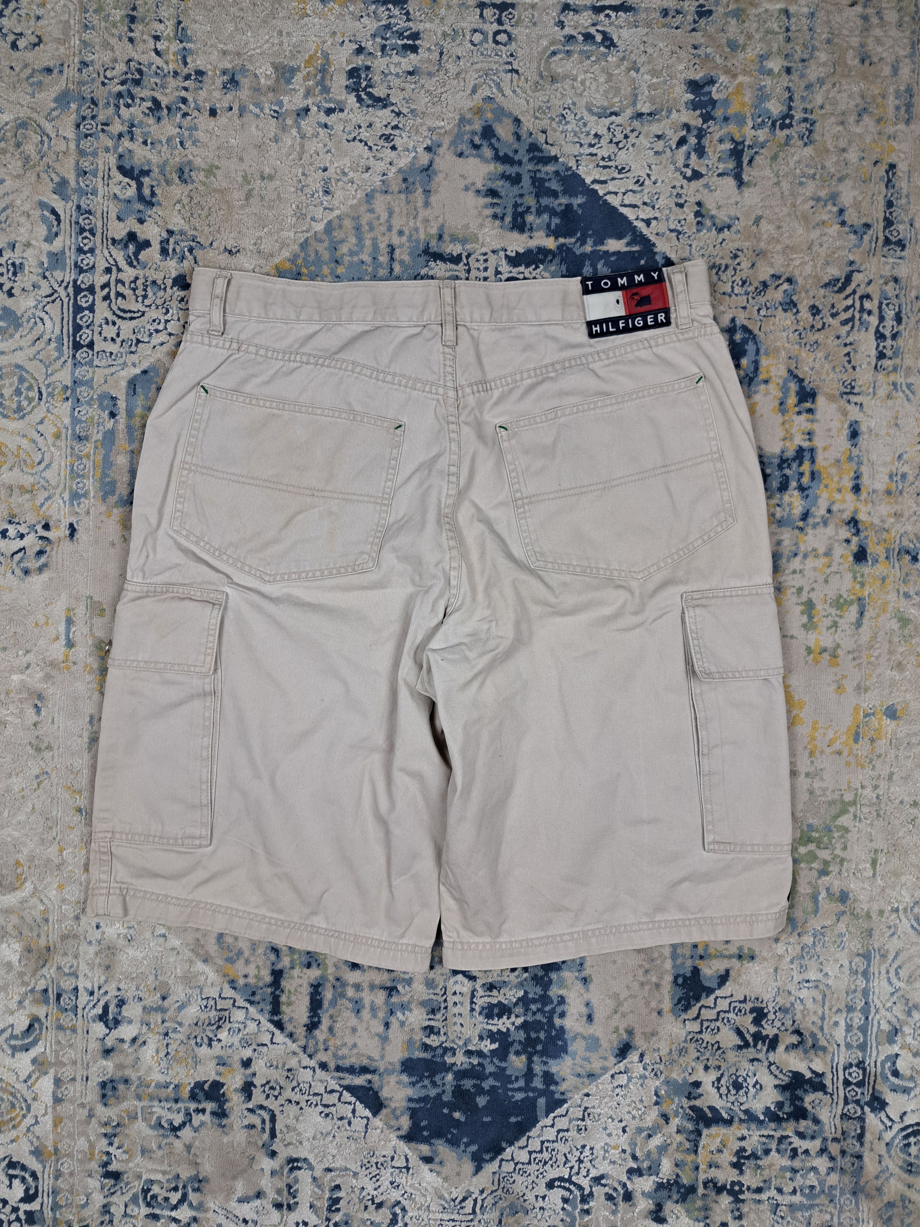 Tommy Hilfiger VTG 90s Tommy Hilfiger Cargo Shorts Jorts Baggy Rap Hip Hop Size US 36 / EU 52 - 1 Thumbnail