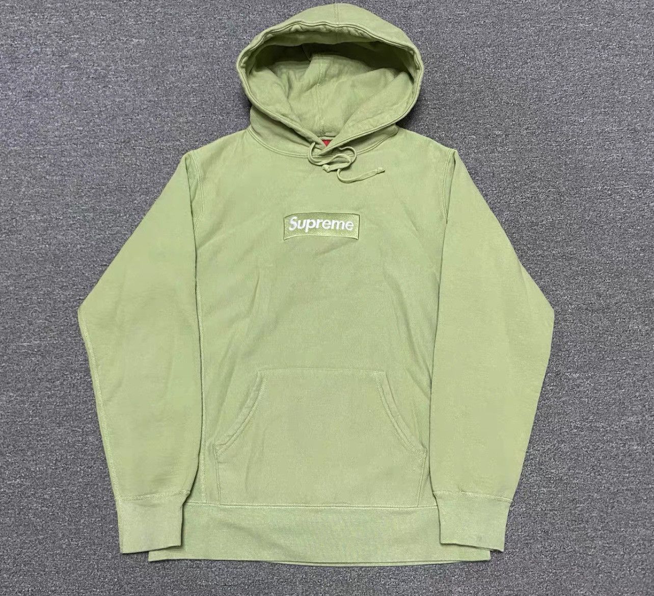 image of Supreme Saga Box Logo Hooded Sweatshirt Hoodie in Sage, Men's (Size Medium)