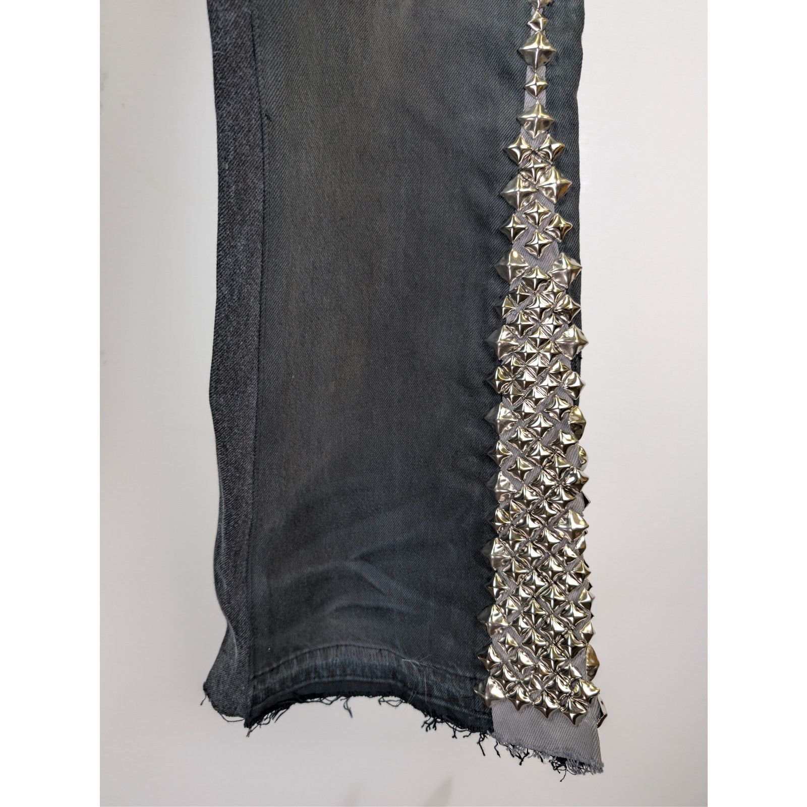 Gallery Dept. o1rshd1 Studded LA Flare Jeans in Black 32 x 34 Size US 32 / EU 48 - 8 Thumbnail