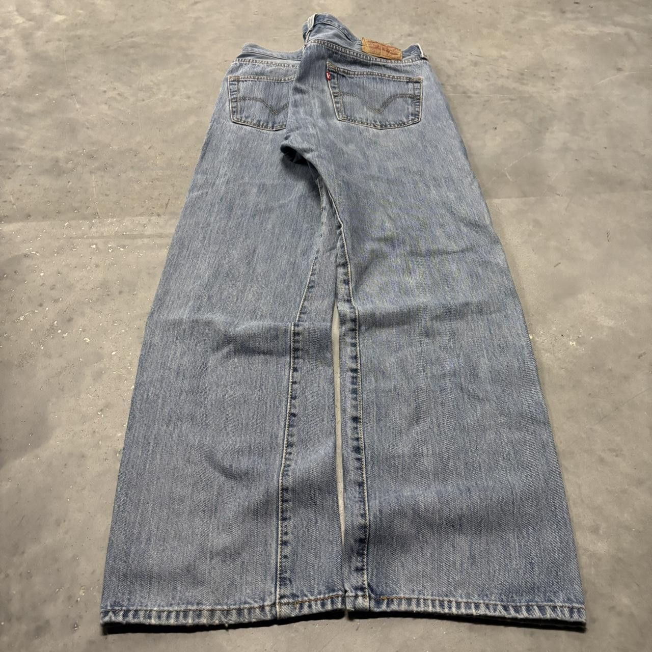 Levi's × Vintage Crazy Vintage Y2K/2000s Grunge Medium Wash Levi’s 501 Essential Denim Jeans! Size US 34 / EU 50 - 4 Thumbnail