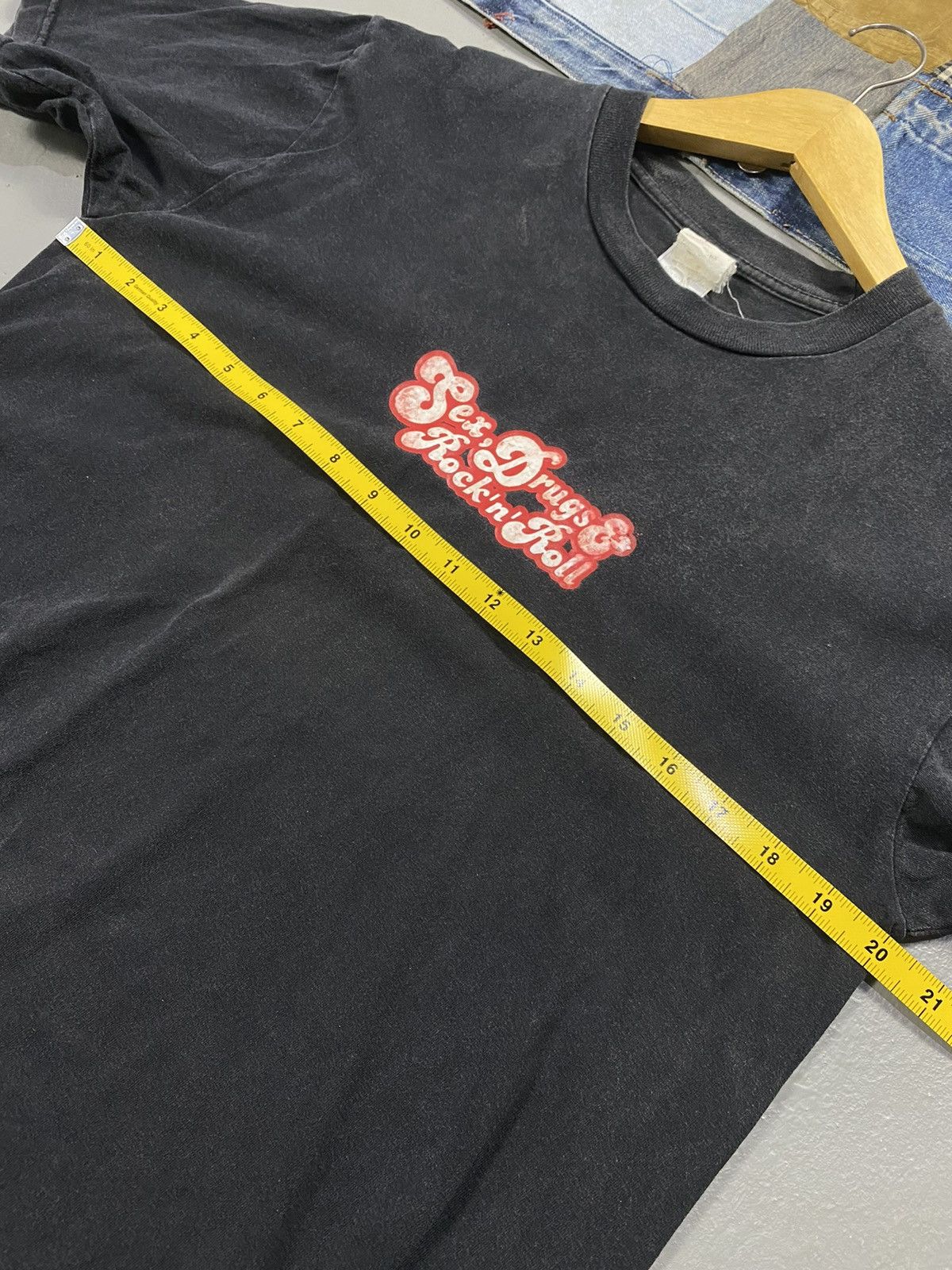 Vintage Vintage Sex Drugs & rock n roll Tshirt Size M / US 6-8 / IT 42-44 - 5 Thumbnail