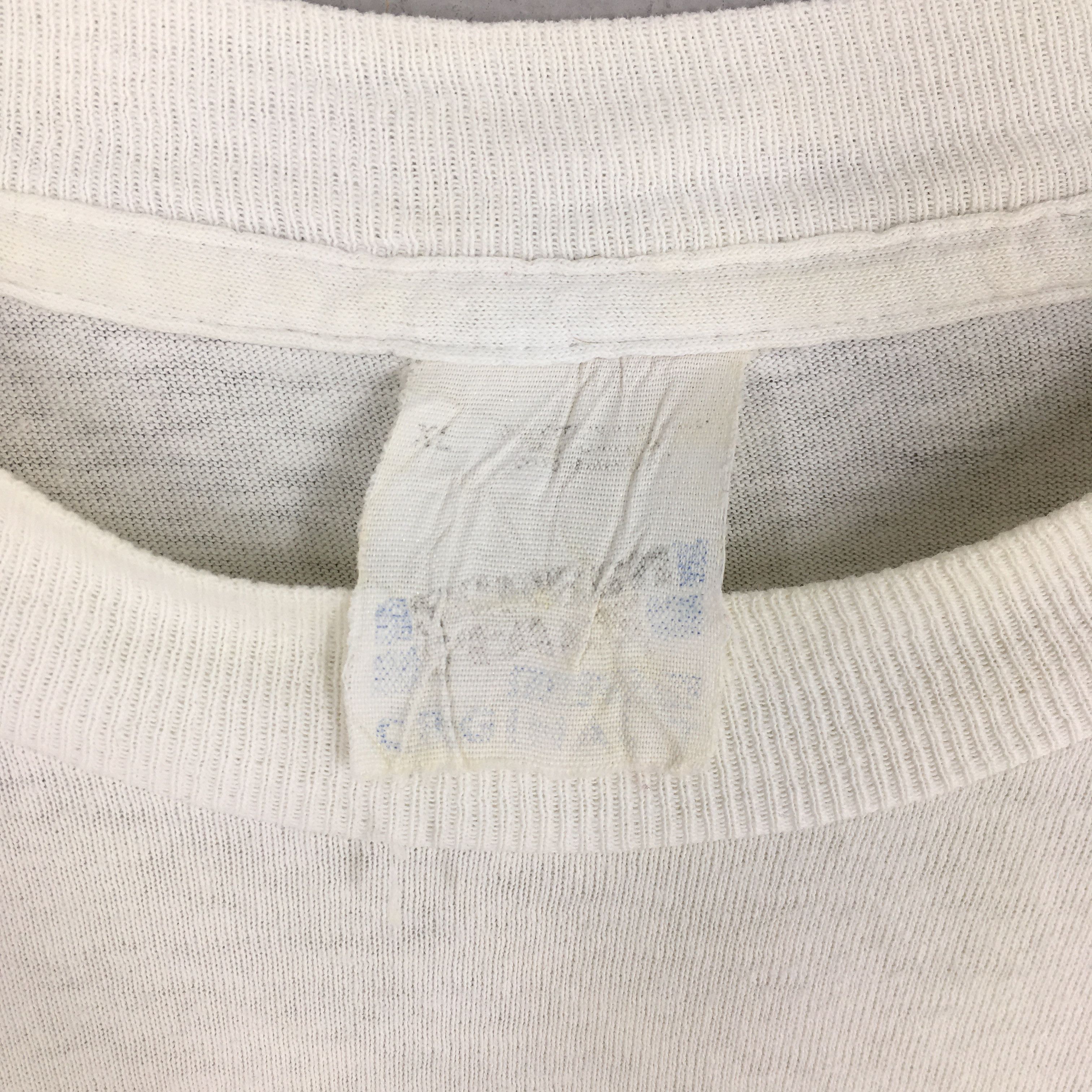 Vintage Vintage 90s Monica Naranjo Spanish Pop Rock Tshirt XLarge Size US XL / EU 56 / 4 - 5 Thumbnail