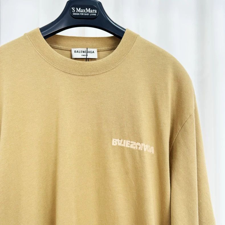 Balenciaga Balenciaga Embroidered reversed letter short sleeve Size US M / EU 48-50 / 2 - 3 Thumbnail