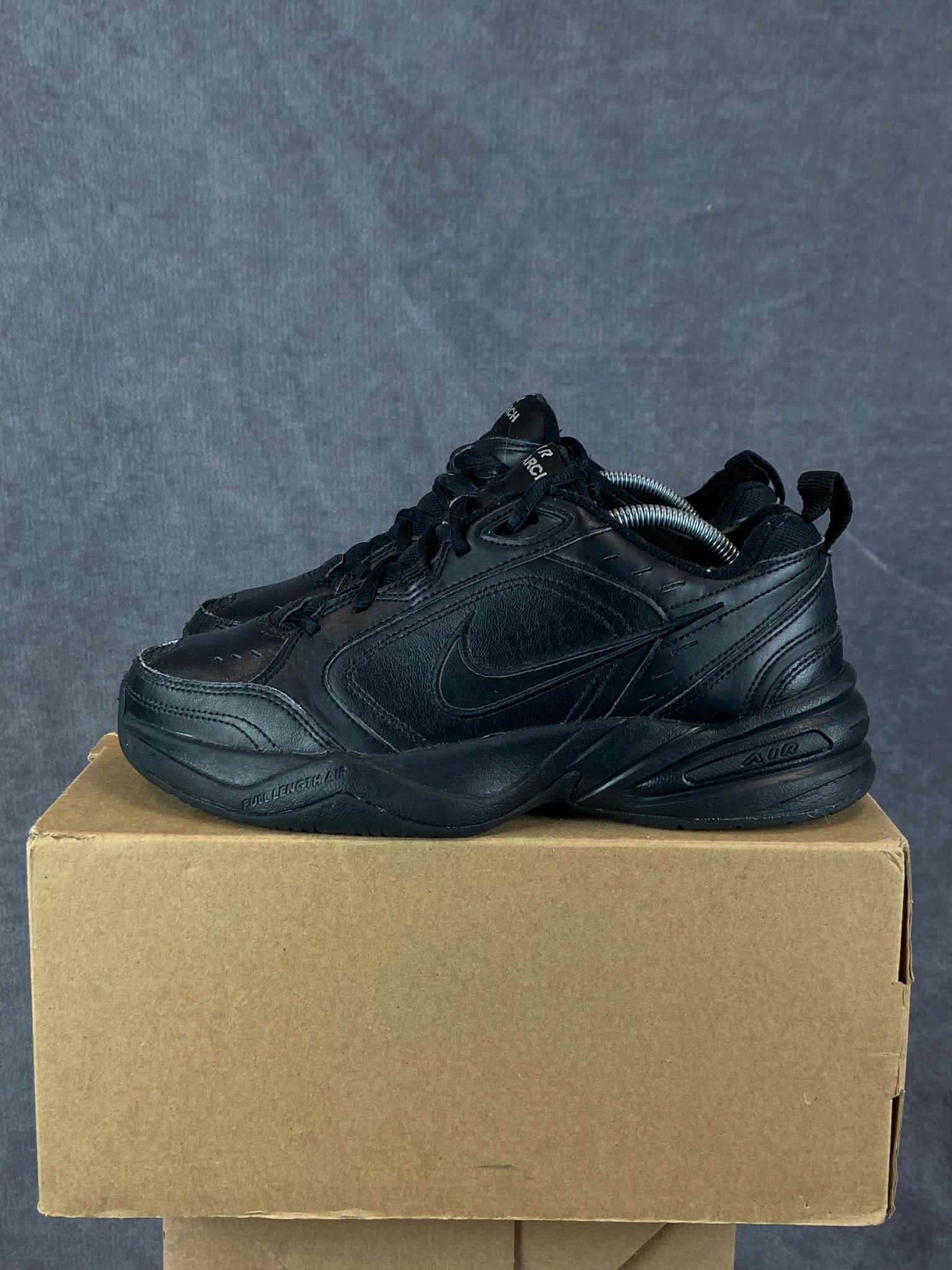 Nike Nike Air Monarch Black Sneakers 40.5 Size US 7.5 / EU 40-41 - 2 Thumbnail