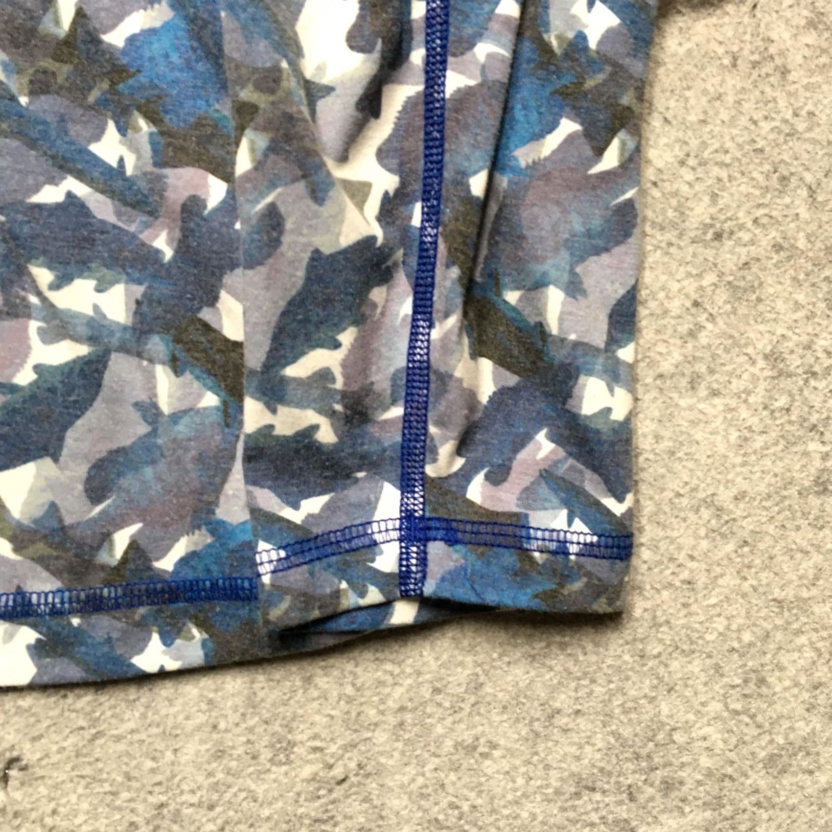 Orvis Orvis Mens Blue Fish Camo Hooded Shirt Long Sleeve Tee Size US L / EU 52-54 / 3 - 2 Thumbnail