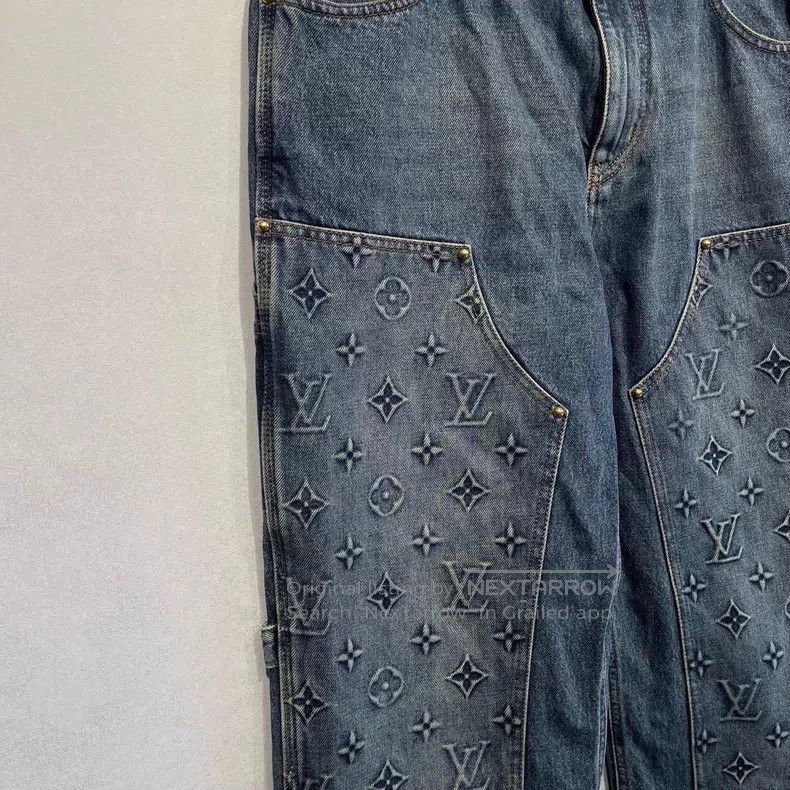 Louis Vuitton Louis Vuitton Embossed presbyopic jeans Size US 34 / EU 50 - 3 Thumbnail
