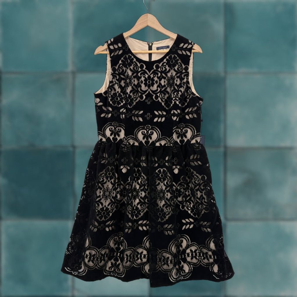 Tommy Hilfiger Tommy Hilfiger Dress Womens 12 Black Floral Lace Fit & Flare Sleeveless Velvet Dress Women 12 Black Floral Lace Fit & Flare Sleeveless Velvet Size XL / US 12-14 / IT 48-50 - 1 Thumbnail