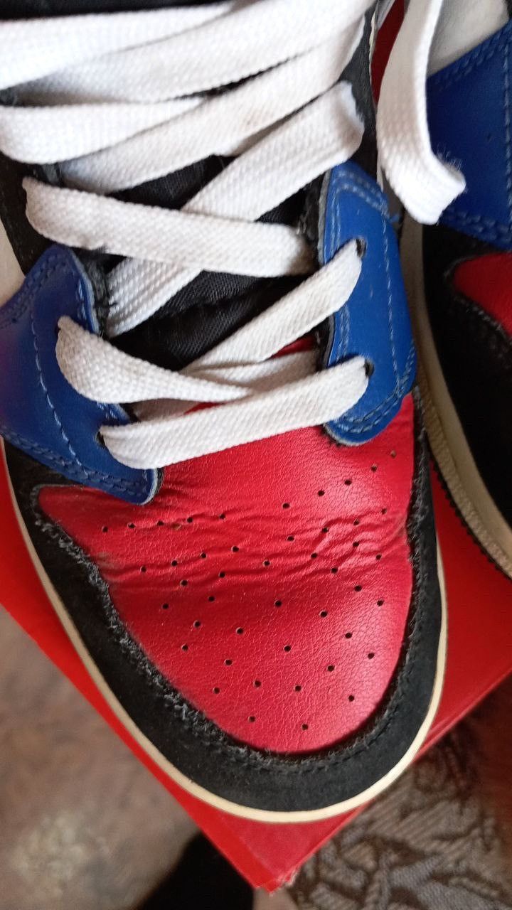 Jordan Brand × Nike Air Jordan 1 Retro High Black Toe size UK 6 EU 39 Size US 6 / EU 39 - 7 Thumbnail