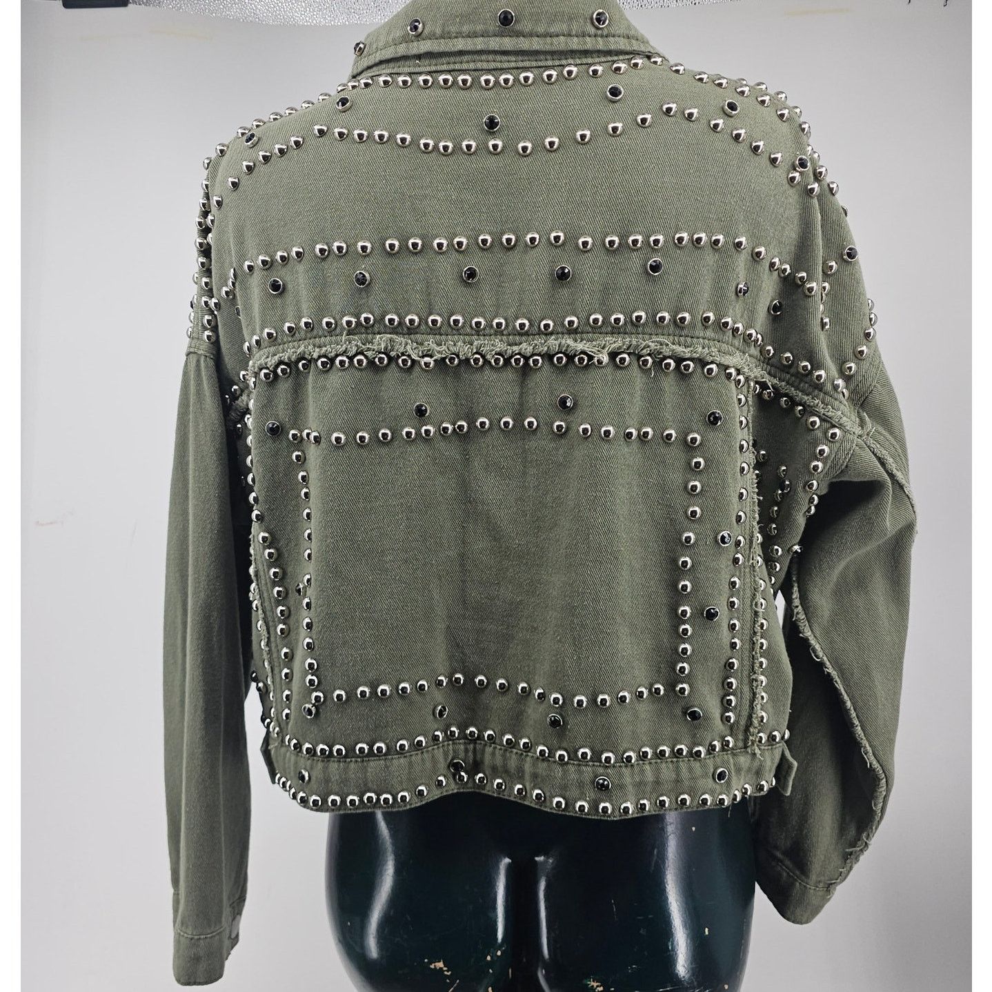 Other Before You With Love Olive Green Studded Crop Denim Jacket M Size M / US 6-8 / IT 42-44 - 2 Thumbnail