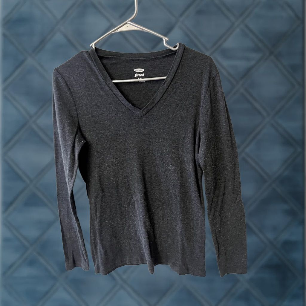 Old Navy Old Navy Women's T-Shirt Long Sleeve V-Neck Gray L) Size L / US 10 / IT 46 - 1 Thumbnail