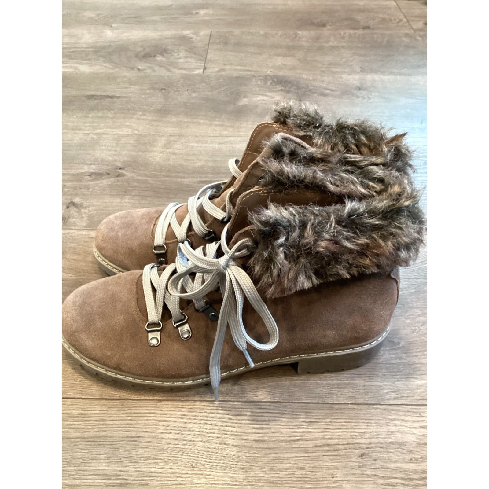 Vintage G.H. Bass Aubrey Womens Hiking Boots Chocolate Suede Leather Lace Up Ankle Boots 8.5 M Outdoor Leather Rubber Sole Womens Size US 8.5 / IT 38.5 - 3 Thumbnail
