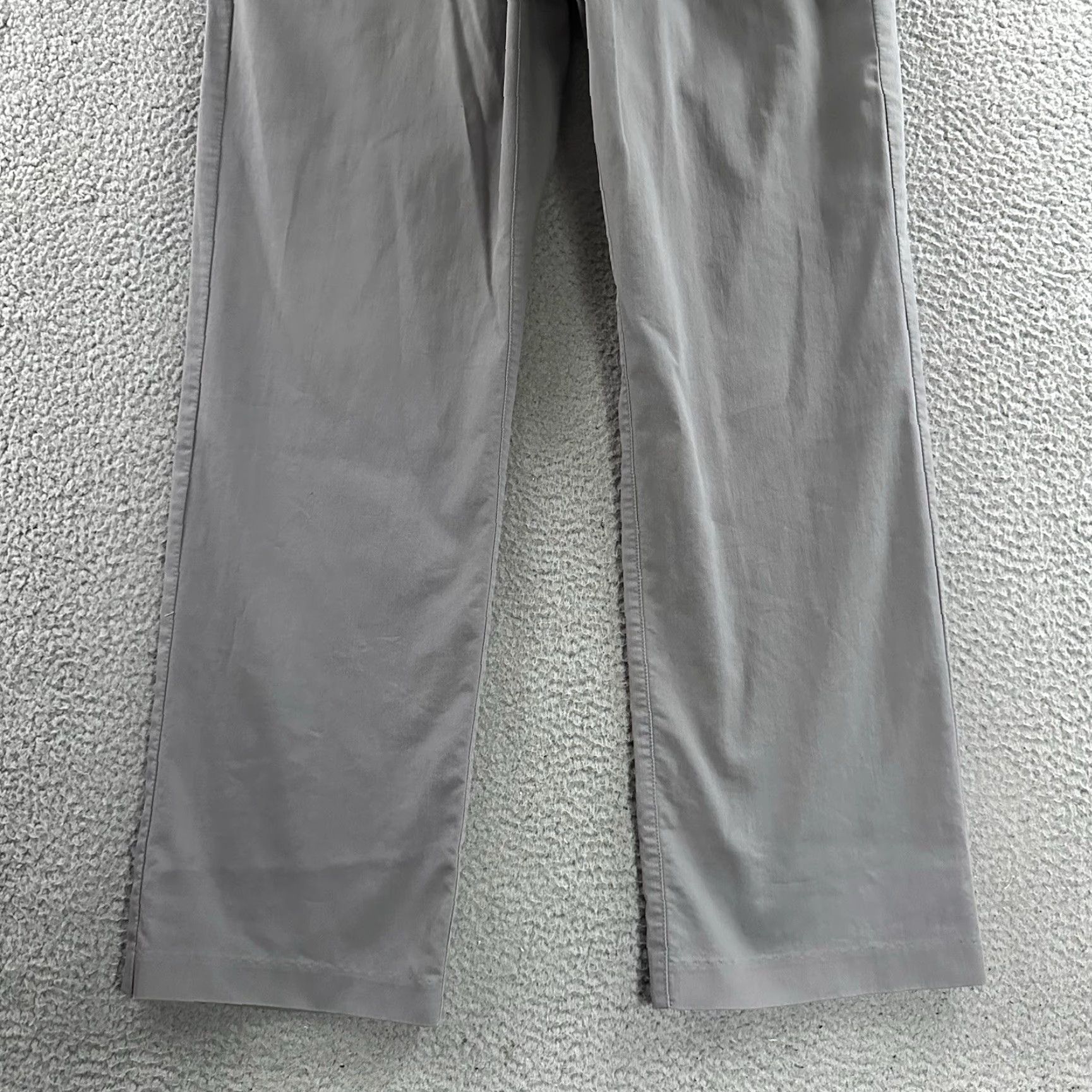 Under Armour VINTAGE? No, Under Armour Mens Pants Gray 33x32 Chino Tech Hybrid Polyester Blend Size US 33 - 4 Thumbnail