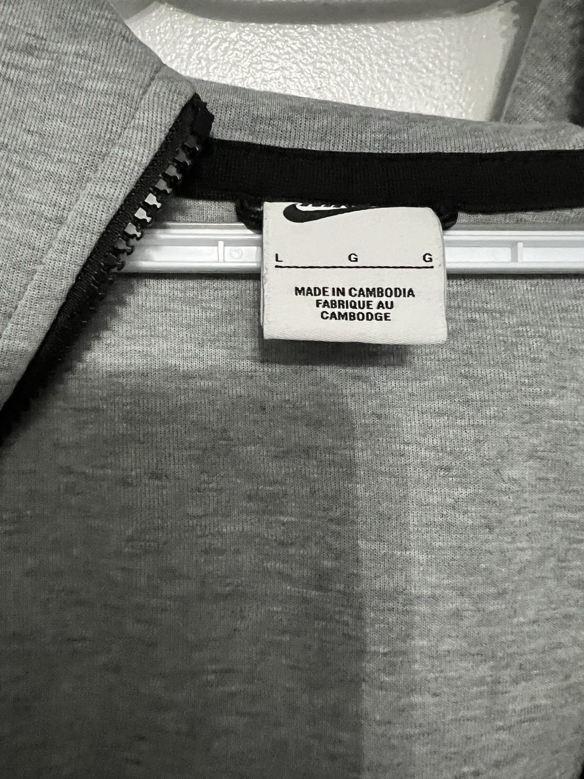Nike XL Gray Nike tech Sweatpants + L Nike Tech Hoodie Size US 36 / EU 52 - 6 Thumbnail