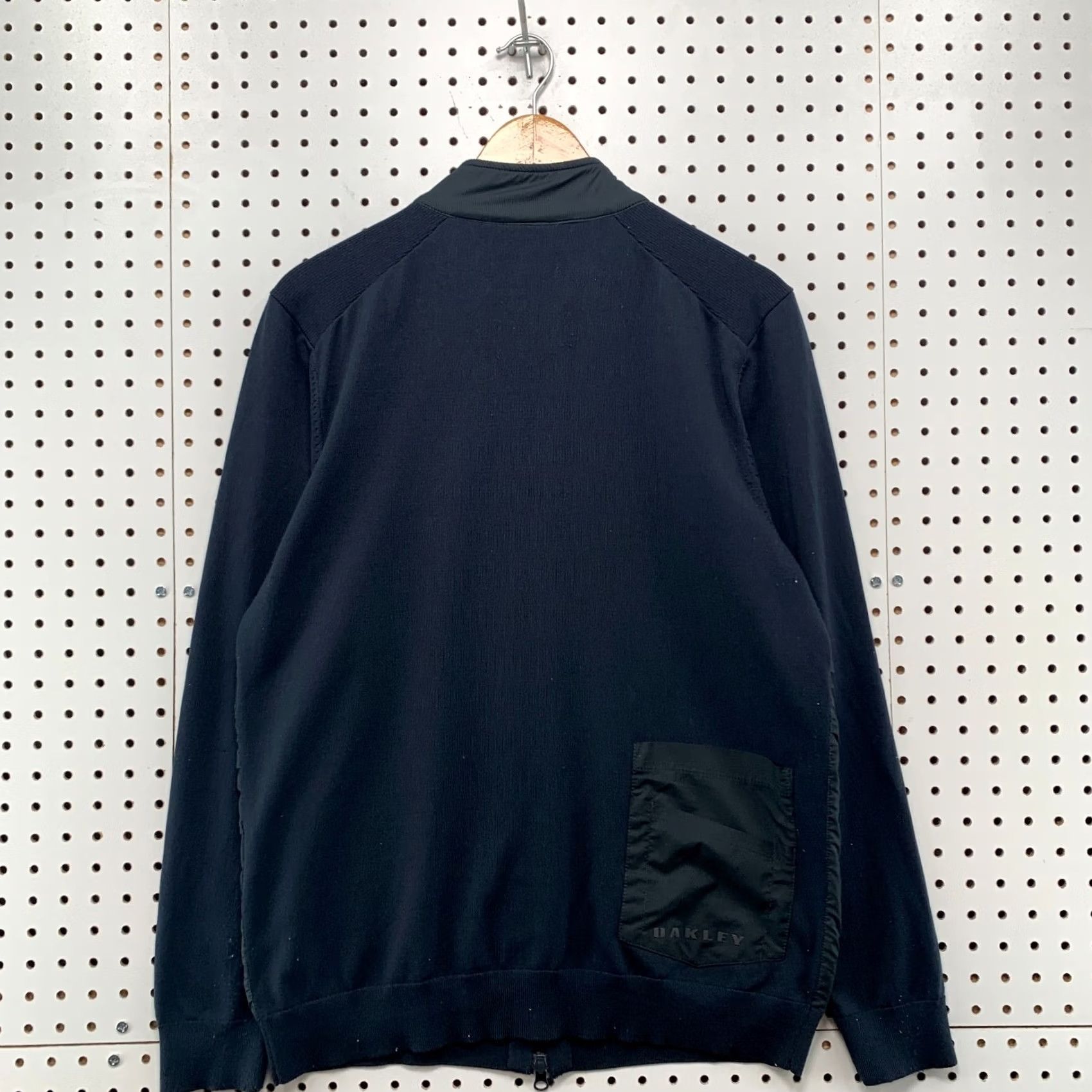 Oakley Oakley Windbreaker Jacket Mens Large Black Lightweight Tailored Fit 21x27.5 Size US L / EU 52-54 / 3 - 2 Thumbnail