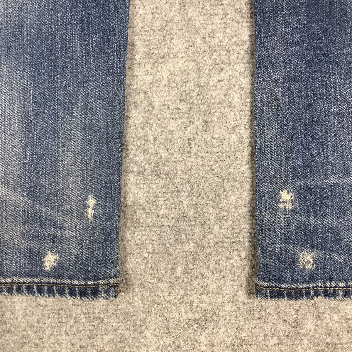 Japanese Brand × Jun Takahashi × Uniqlo Denim distressed Uniqlo design japan pants Size US 32 / EU 48 - 12 Thumbnail