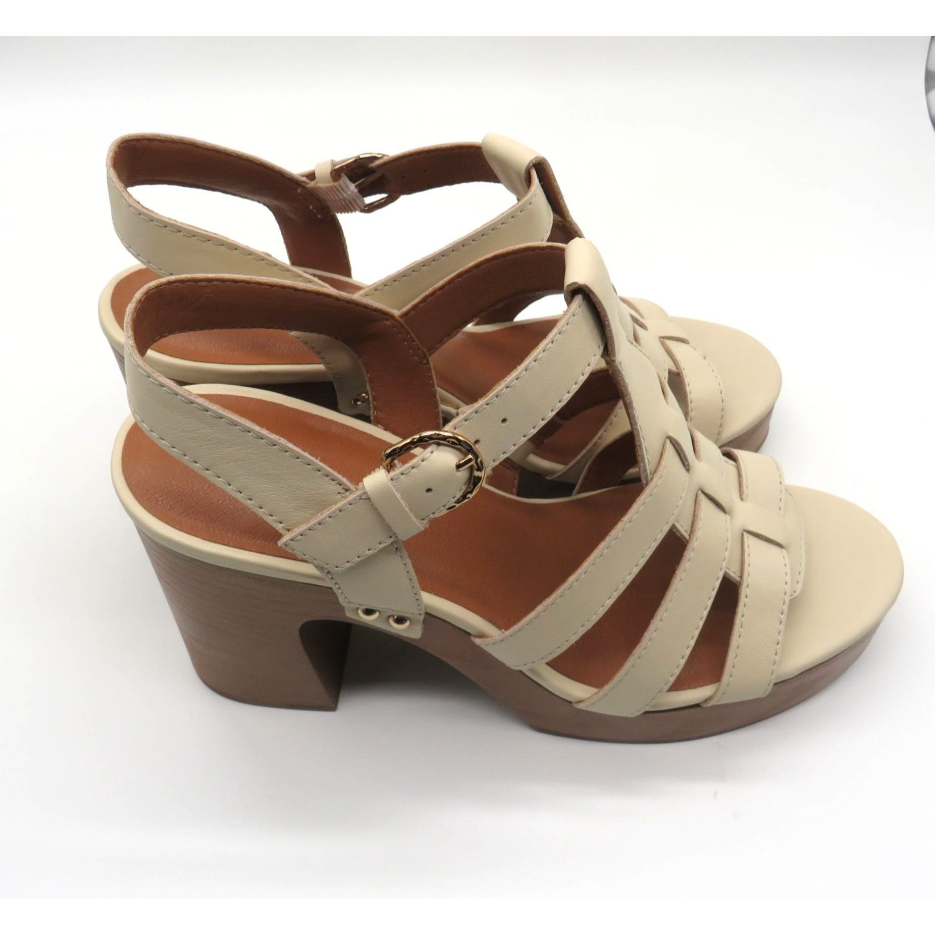 Lucky Brand Lucky Brand Beige Strappy Chunky Heel Sandals Size 10 Adjust Size US 10 / IT 40 - 1 Thumbnail