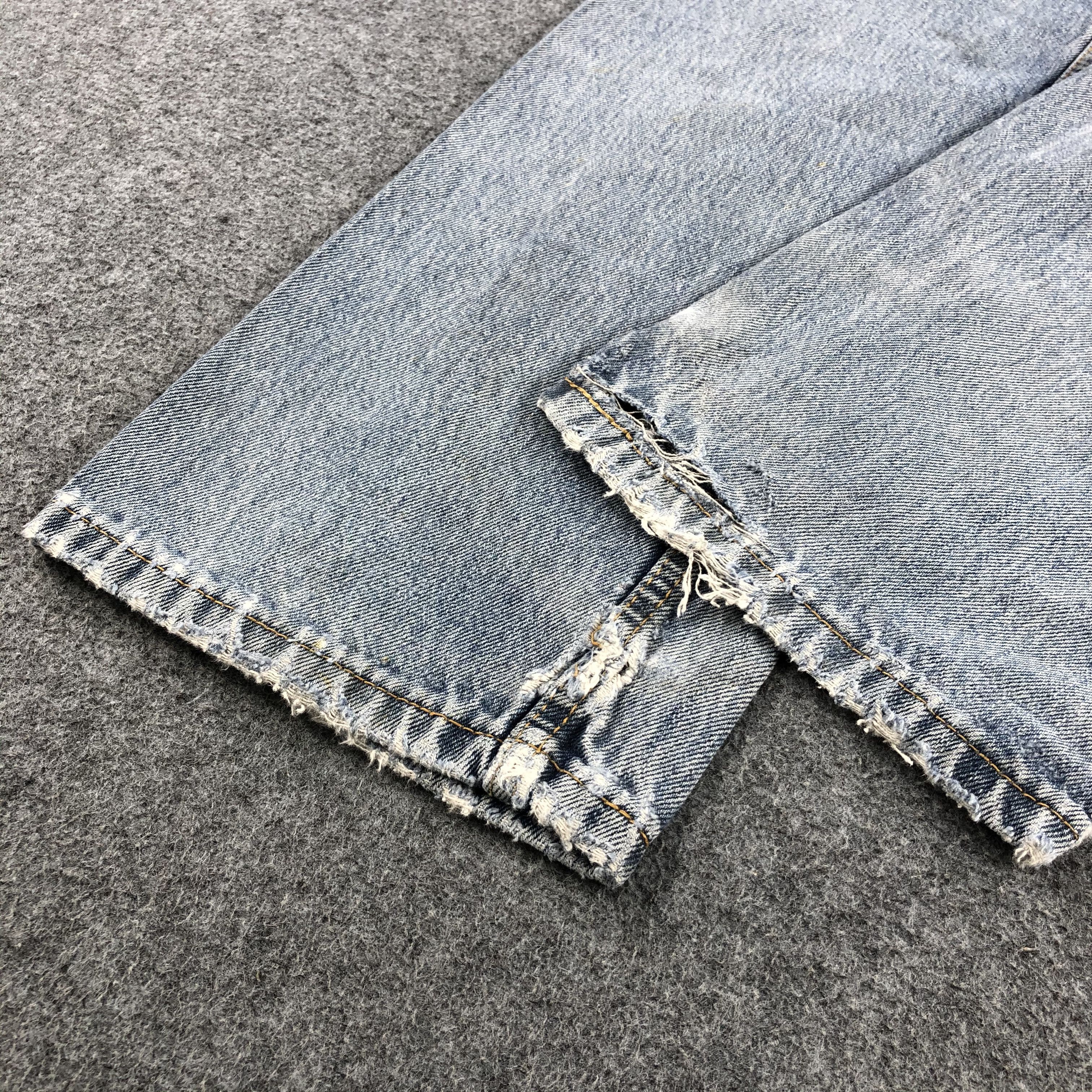 Levi's × Vintage Vintage Light Wash Levis 505 Jeans-JM1388 Size US 34 / EU 50 - 5 Thumbnail