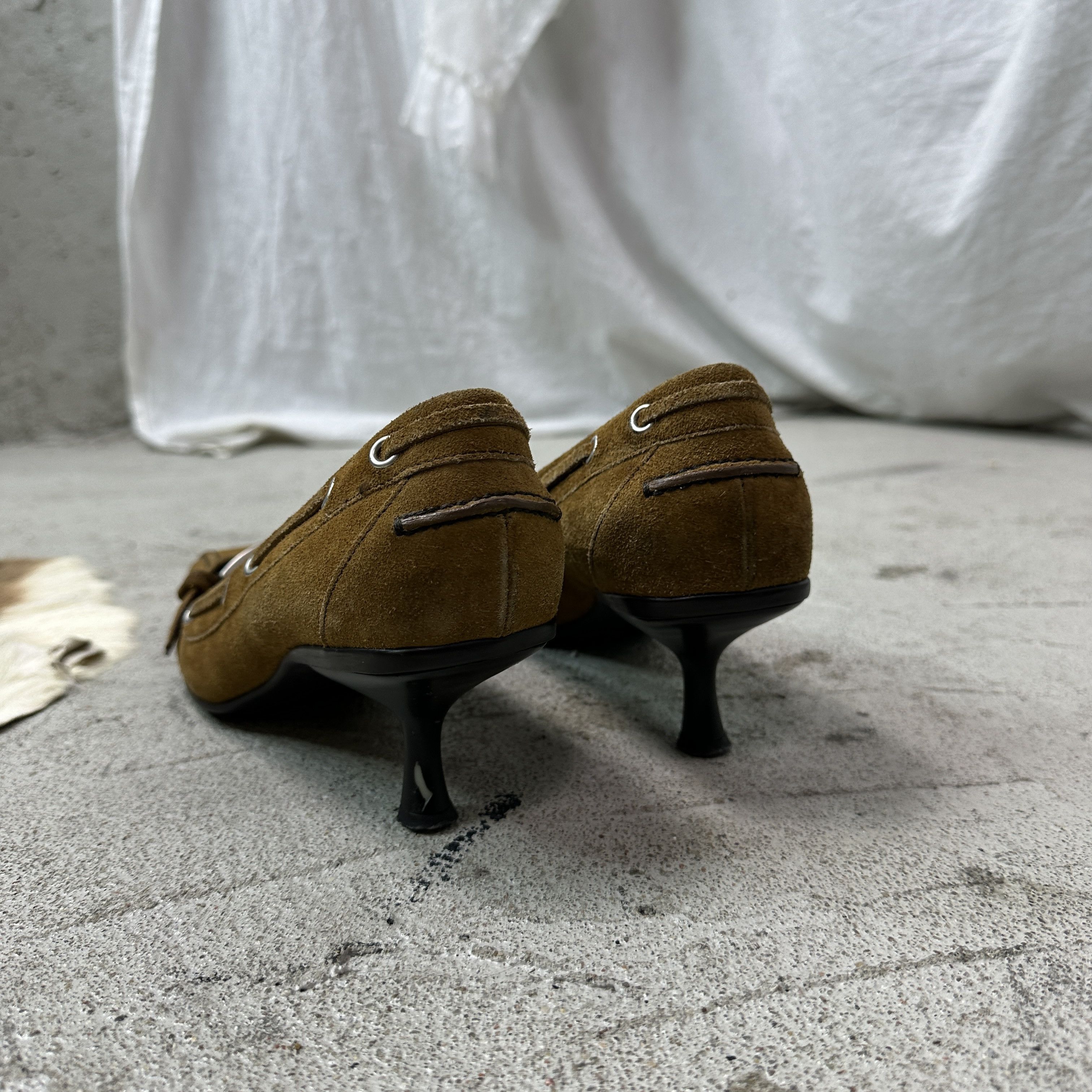 Vintage Vintage Leather Prada Suede Buckled Kitten Heels Y2K Size US 9.5 / IT 39.5 - 6 Thumbnail