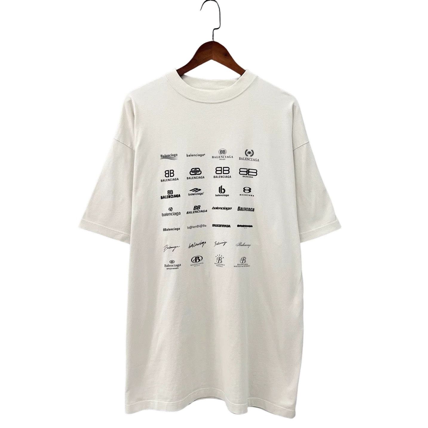 Balenciaga Balenciaga Multi Logo T-Shirt Size XL Size US XL / EU 56 / 4 - 1 Thumbnail