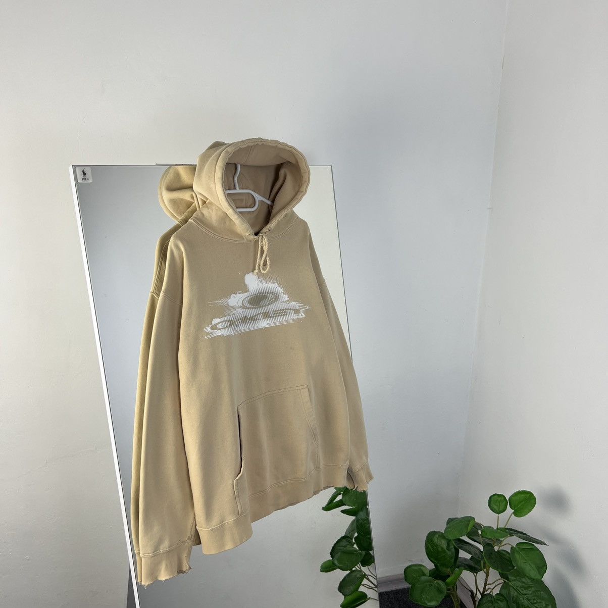 Oakley Vintage Y2K Oakley Big Logo Distressed Boxy Fit Hoodie Size US L / EU 52-54 / 3 - 1 Thumbnail