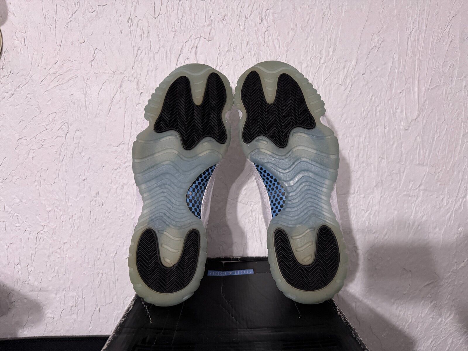 US 12- Nike Air Jordan 11 Retro High OG Legend Blue Colombia