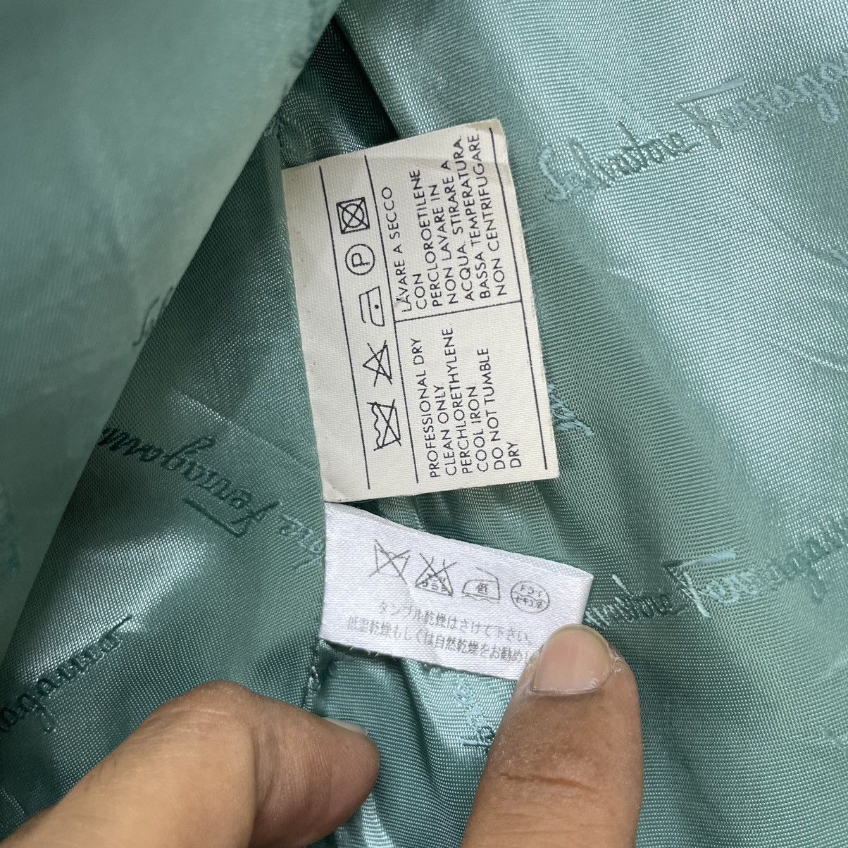 Salvatore Ferragamo Luxury Brand Salvatore Ferragamo Wood Button Jacket Size S / US 4 / IT 40 - 6 Thumbnail
