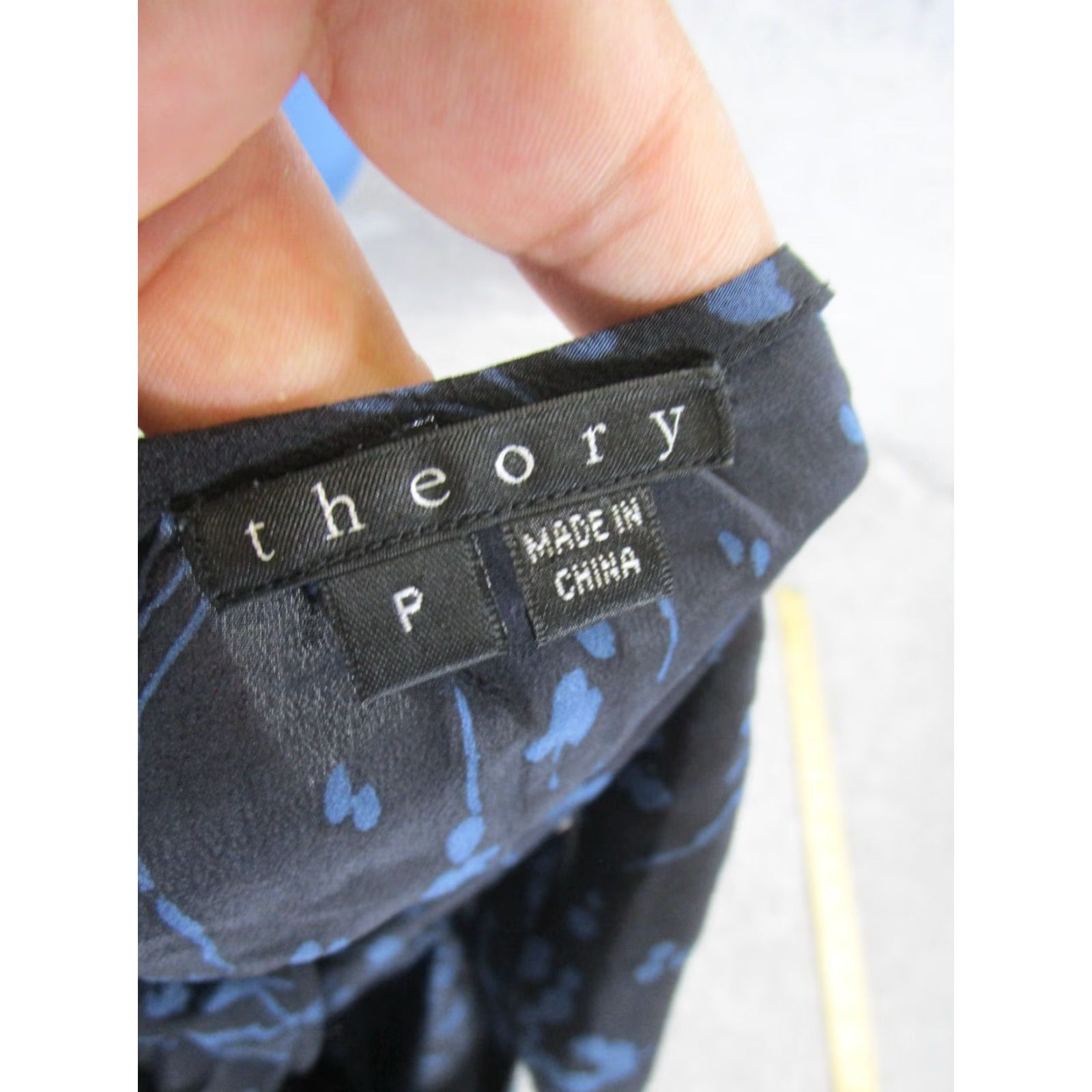 Theory Theory Shirt Womens P Petites Black Silk Cami with Ruffle - Tank - Brand Theory - Petite Size P - Black Silk Cami - Womens - 90s? Size S / US 4 / IT 40 - 6 Thumbnail