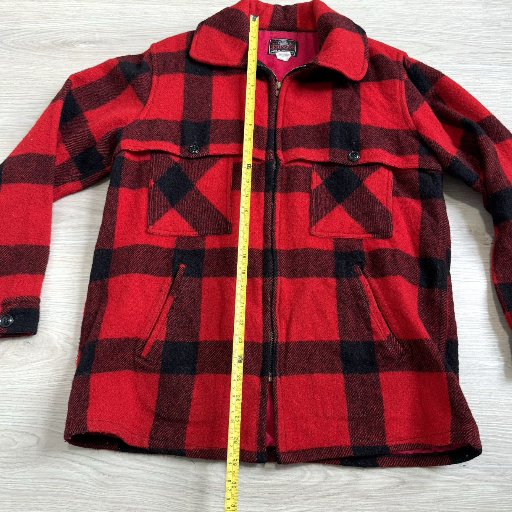 Johnson Woolen Mills VINTAGE Johnson Woolen Mills Red Buffalo Plaid Mackinaw Jacket Wool Shacket 44 Size US S / EU 44-46 / 1 - 5 Thumbnail