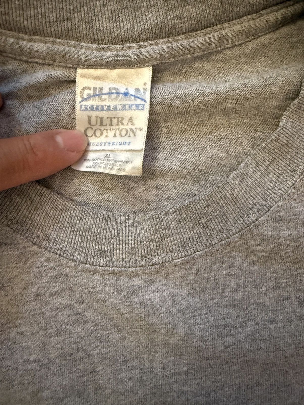 Gildan Vintage lakers 3peat championship shirt - XL Size US XL / EU 56 / 4 - 2 Thumbnail