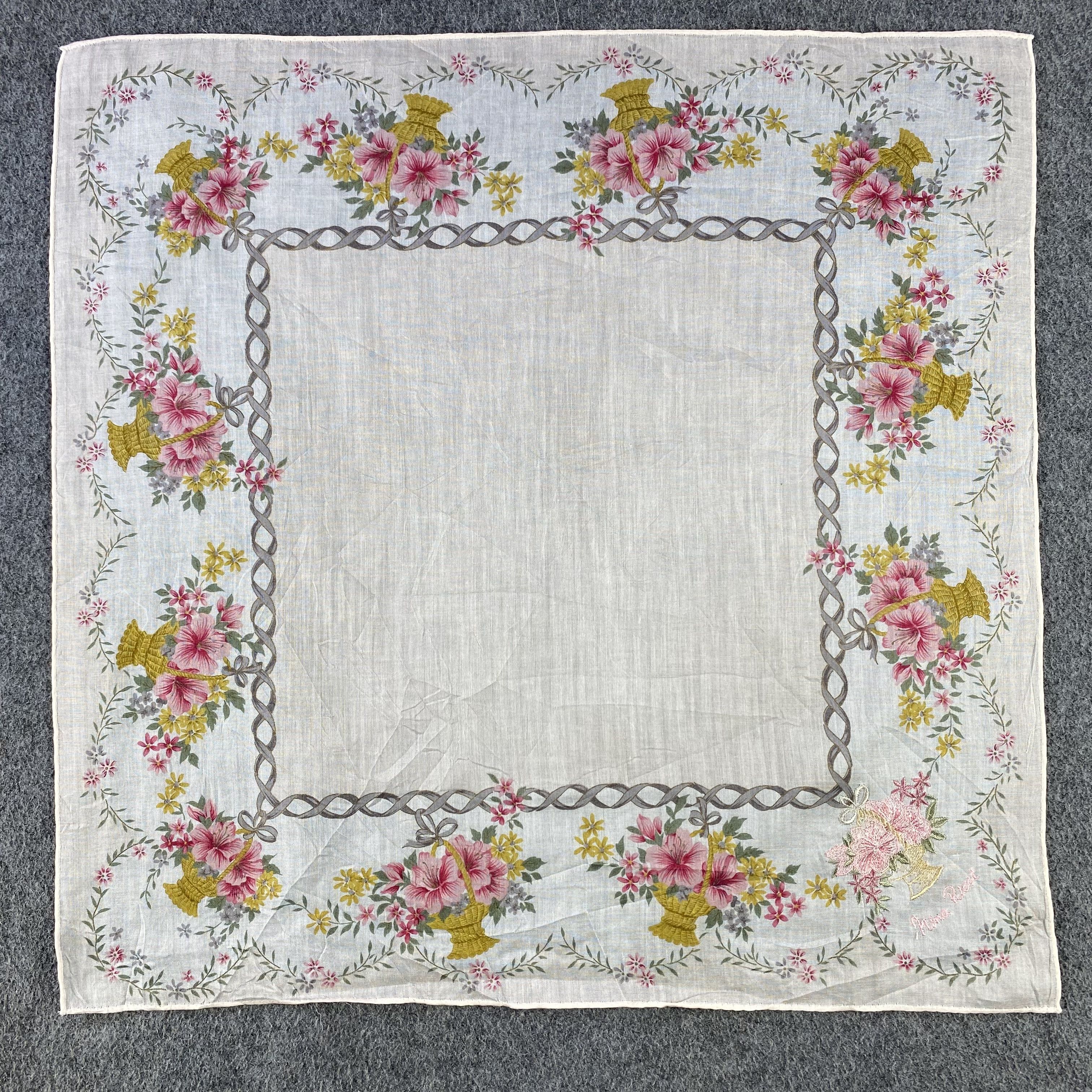 Nina Ricci × Vintage Nina Ricci Handkerchief/Neckerchief/Bandana HC904 Size ONE SIZE - 1 Thumbnail