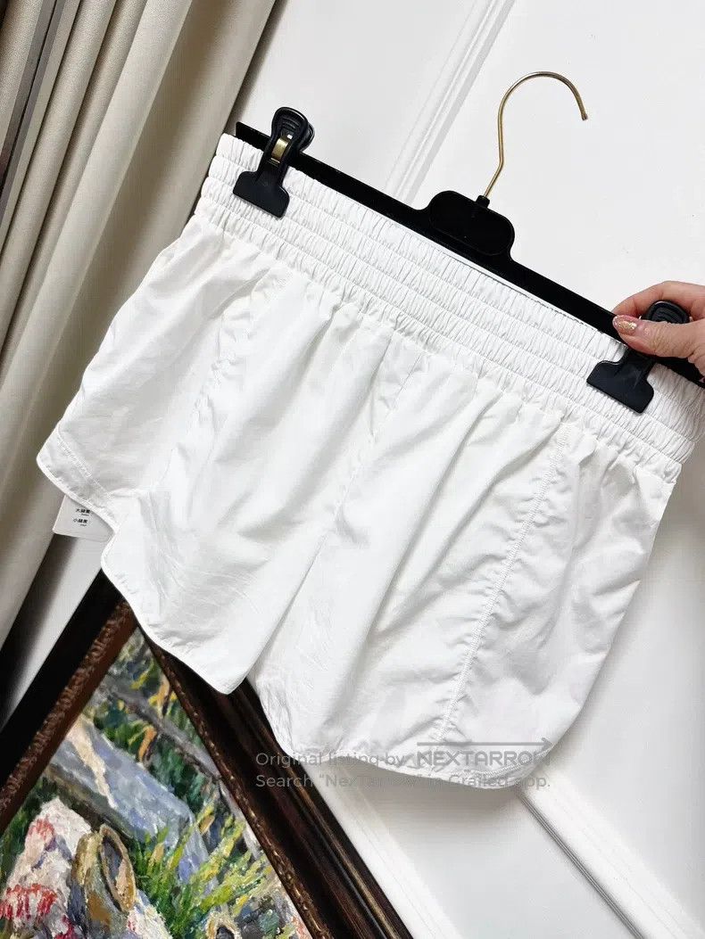Other Chanel 23c white shorts full diamond logo waist seal diamo Size 24" / US 00 / IT 34 - 7 Thumbnail