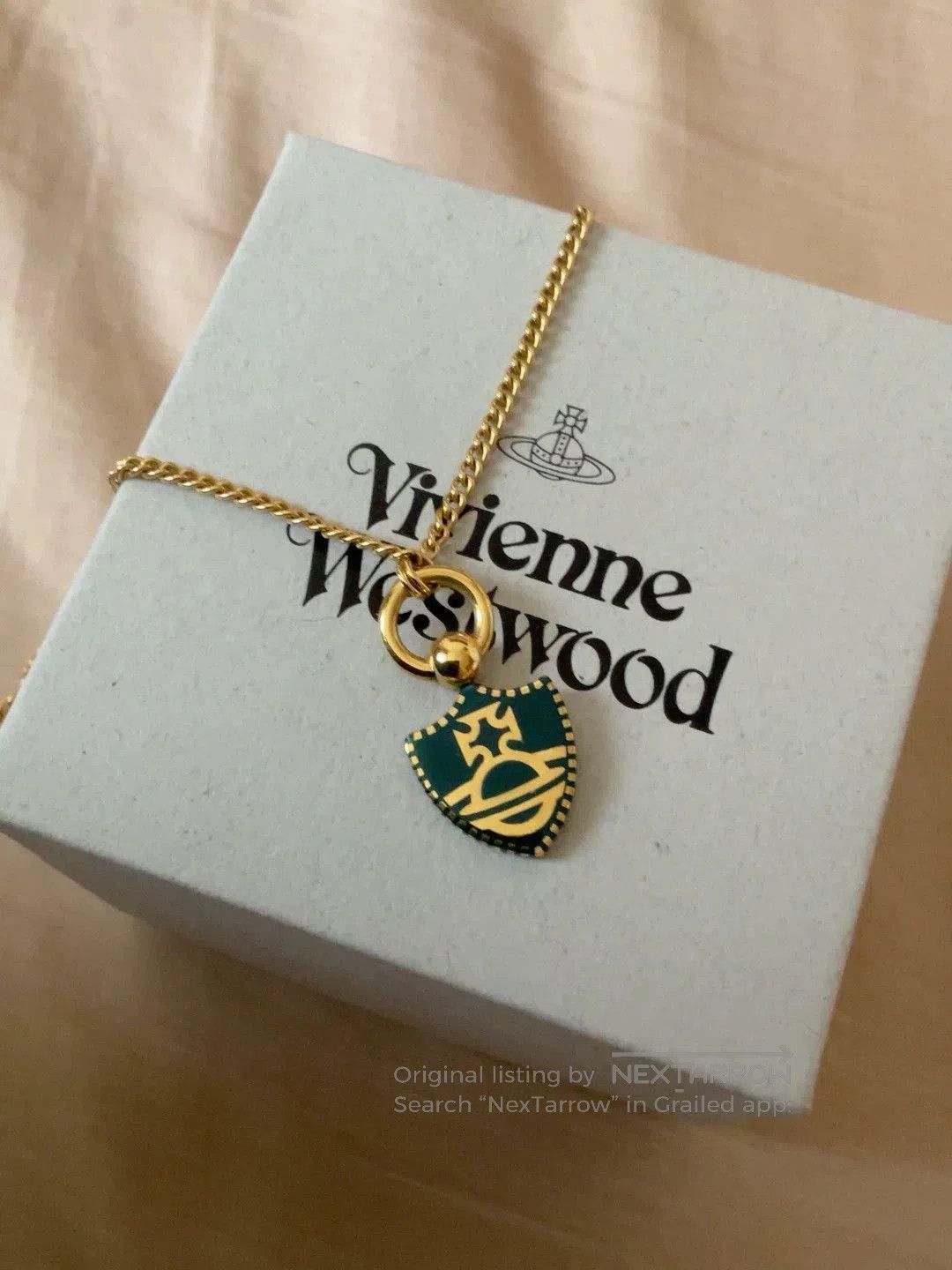 Cartier vivienne westwood shield necklace in gold. Size ONE SIZE - 1 Thumbnail
