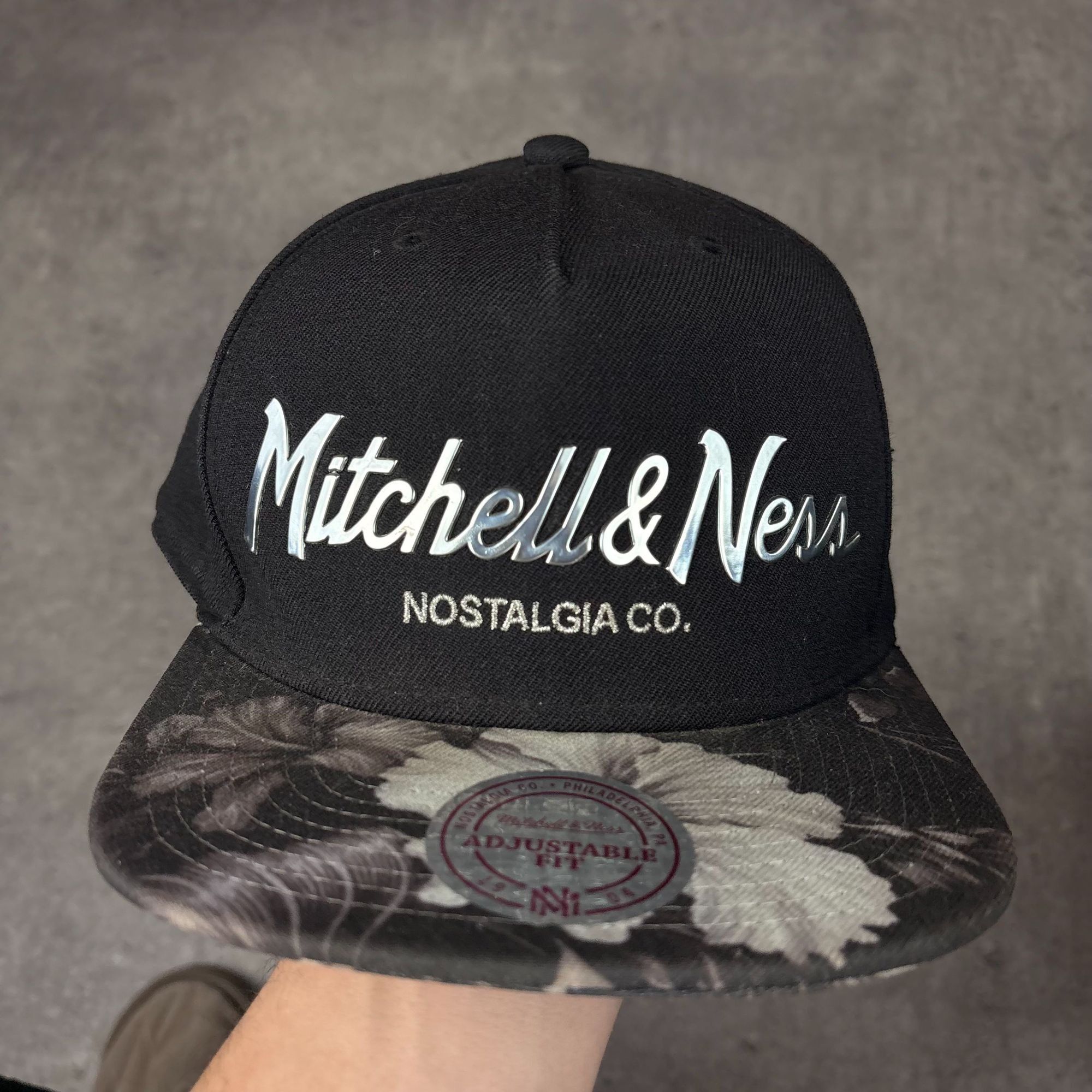 Mitchell & Ness Mitchell & Ness Nostalgia Co. Black Snapback Hat With Floral Size ONE SIZE - 2 Thumbnail