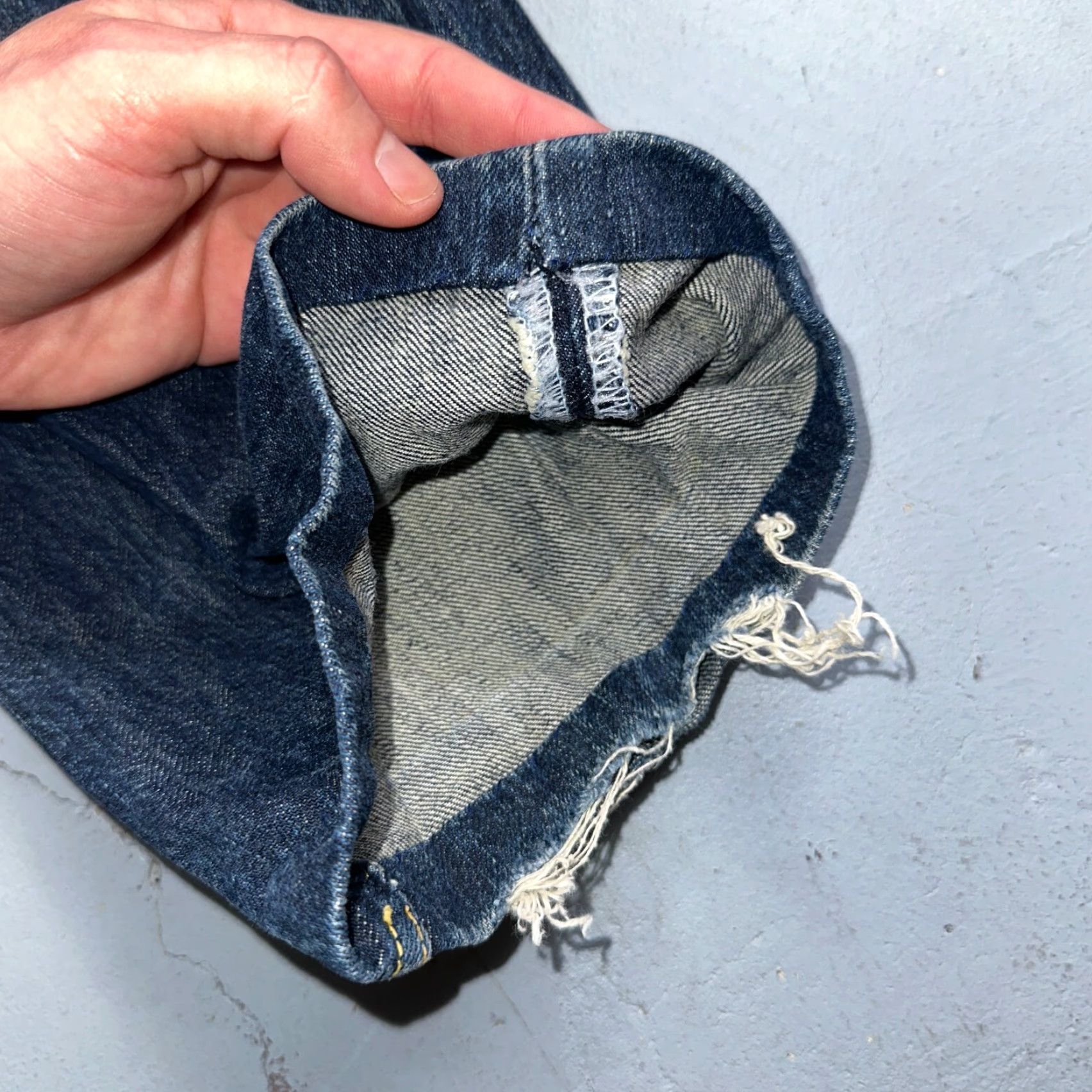Levi's VINTAGE Levi's 501 Jeans Straight Men Blue 34x34 Inseam 34 Size 34 90s Style - Note: Must avoid extra words; also ensure within 200 chars. Size US 34 / EU 50 - 4 Thumbnail