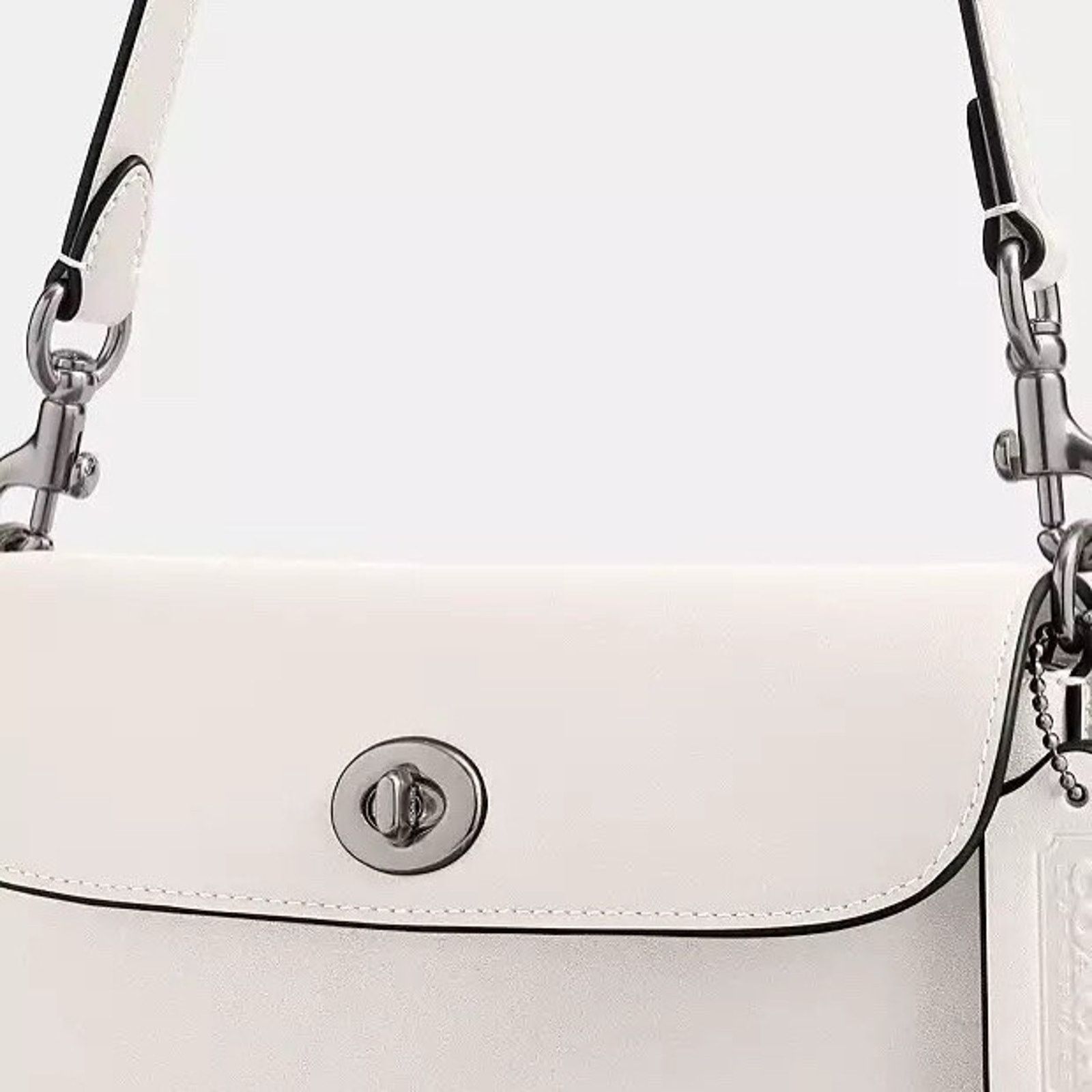 Coach NWT Coach 1964 Fringe Glovetann Leather Crossbody Bag Chalk Size ONE SIZE - 11 Thumbnail